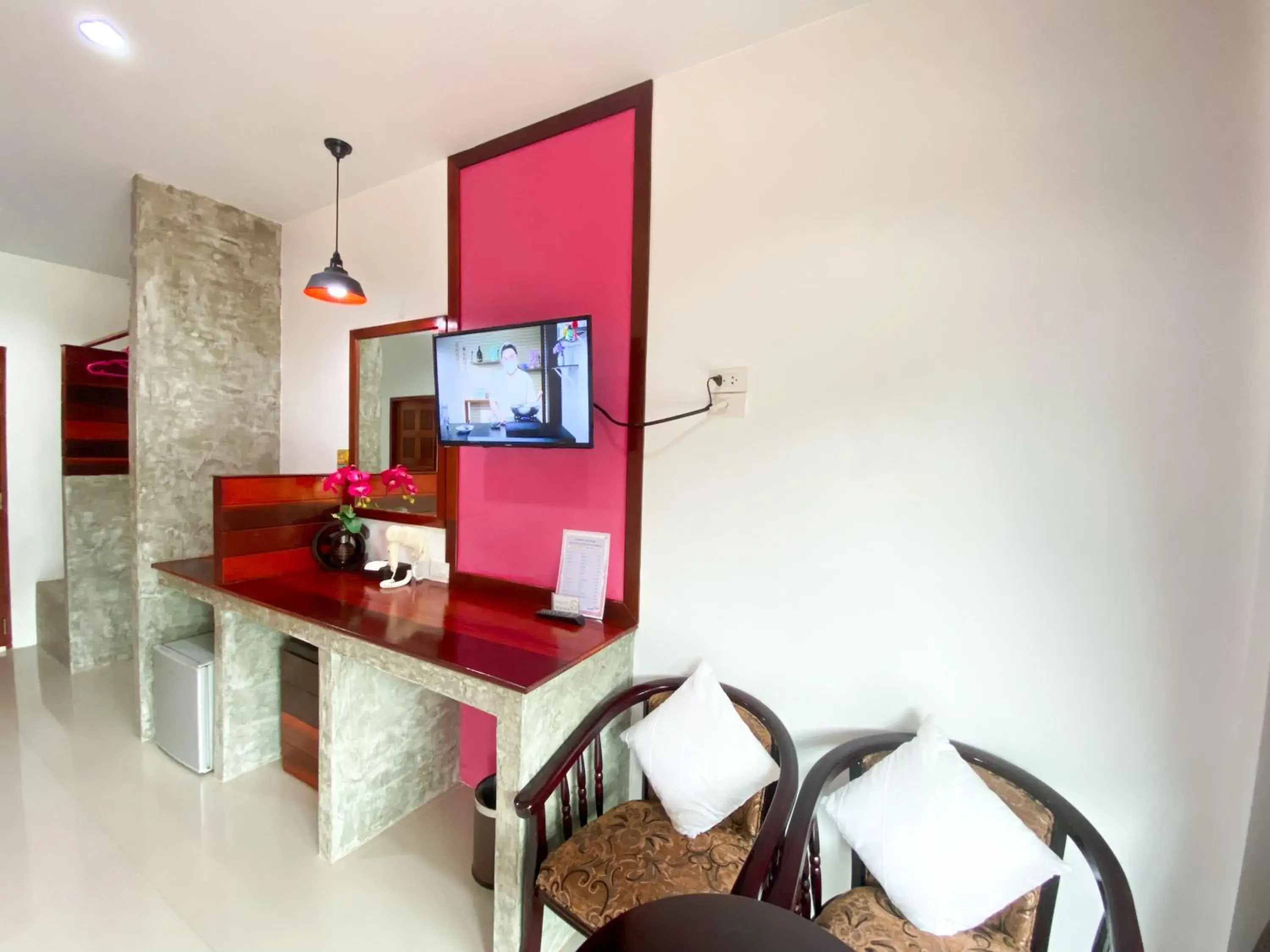 TV and multimedia, TV/Entertainment Center in Hatzanda Lanta Resort - SHA Extra Plus