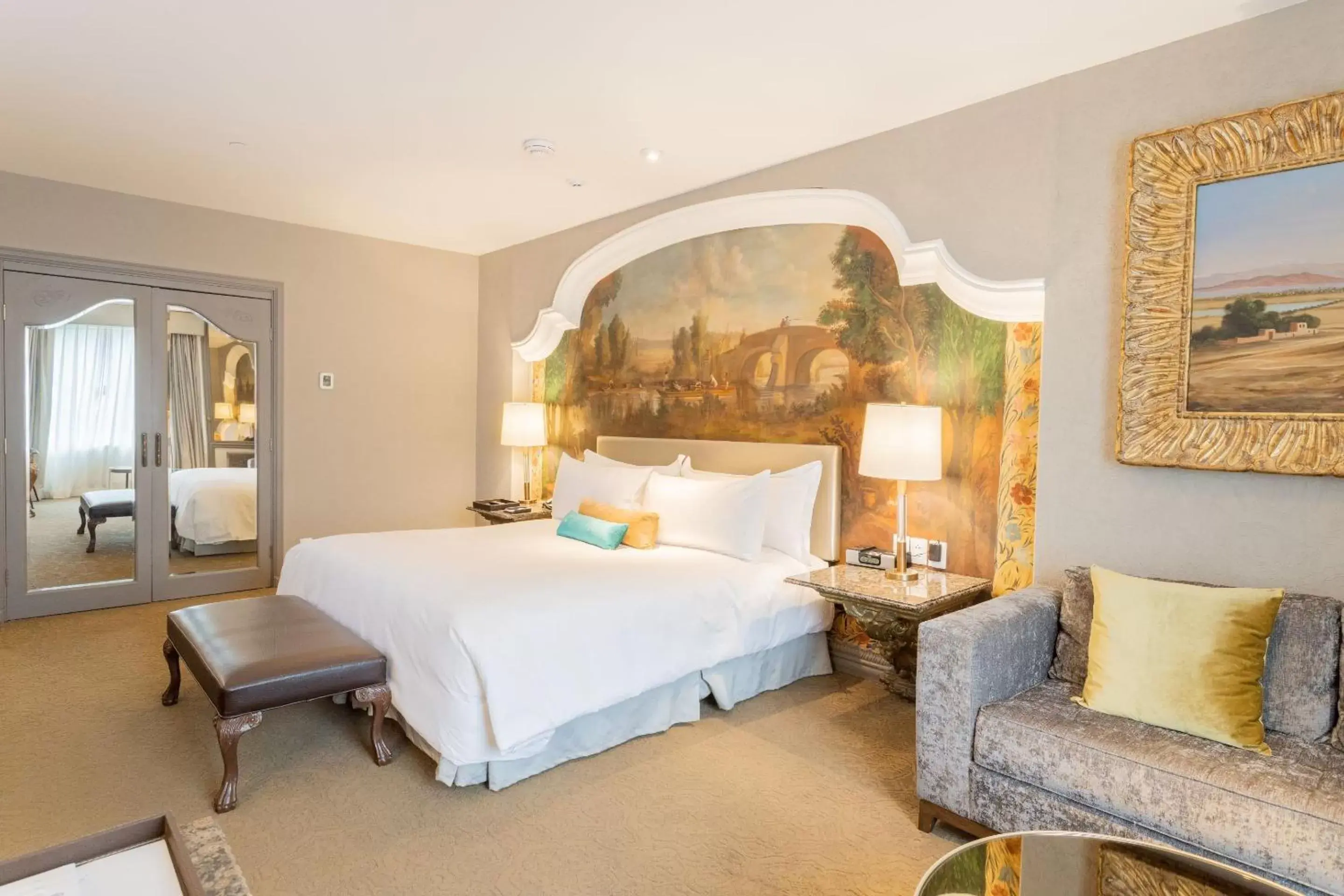 Gran Clase Executive Tower King in Quinta Real Monterrey Gran Clase Executive Tower King in Quinta Real Monterrey