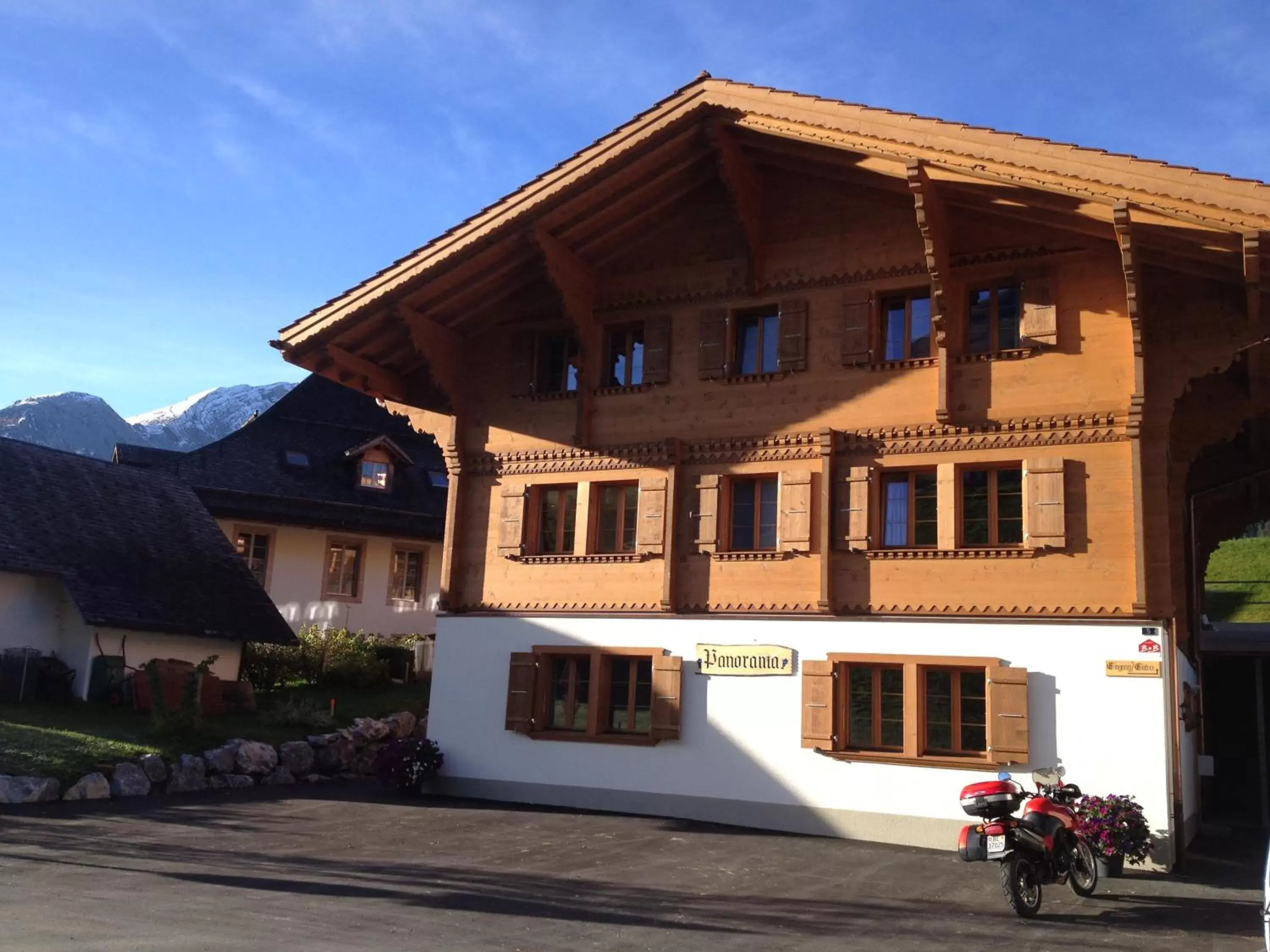 Facade/entrance, Property Building in B&B Panorama