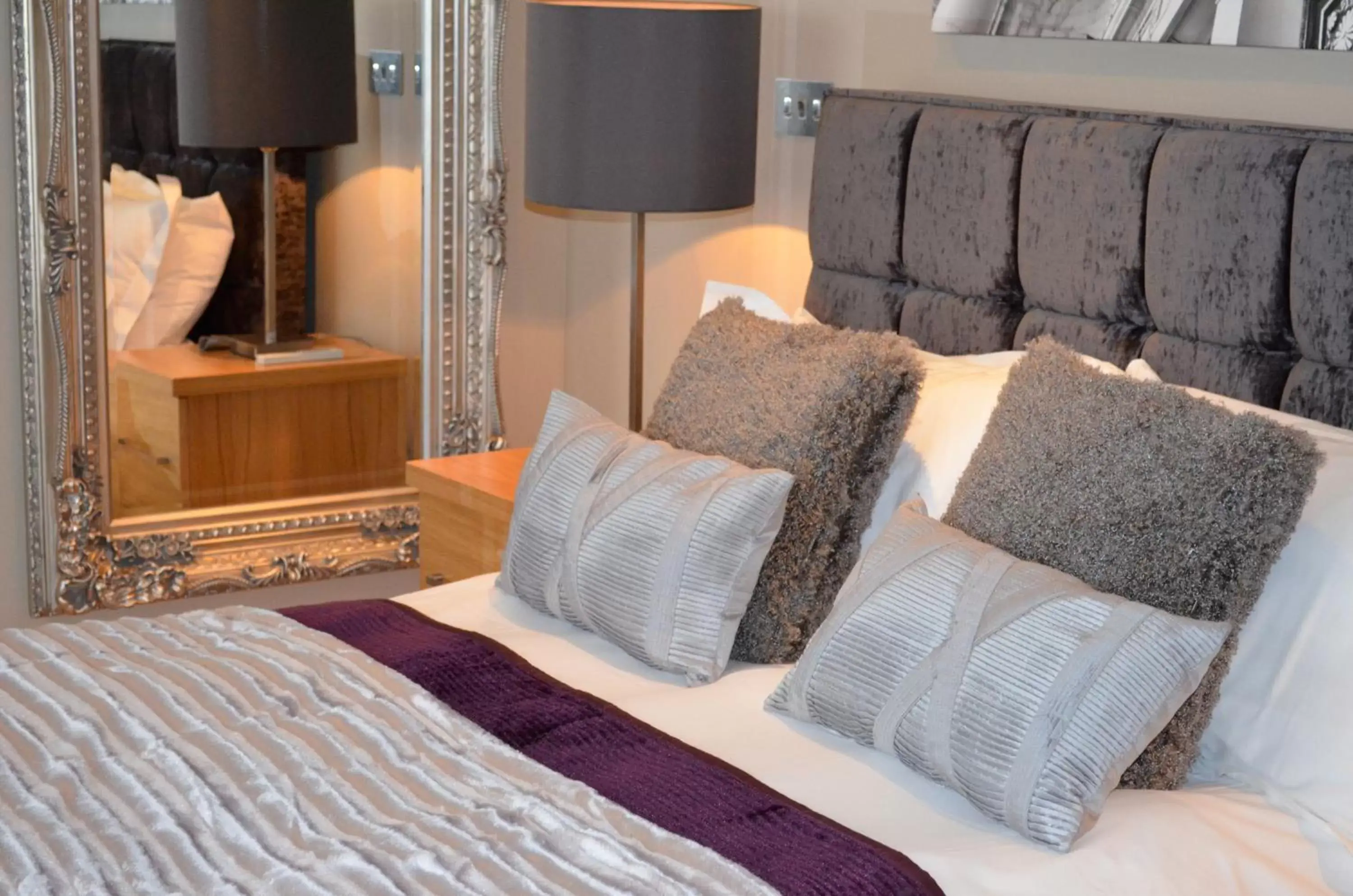 Bedroom, Bed in Quebecs Luxury Apartments