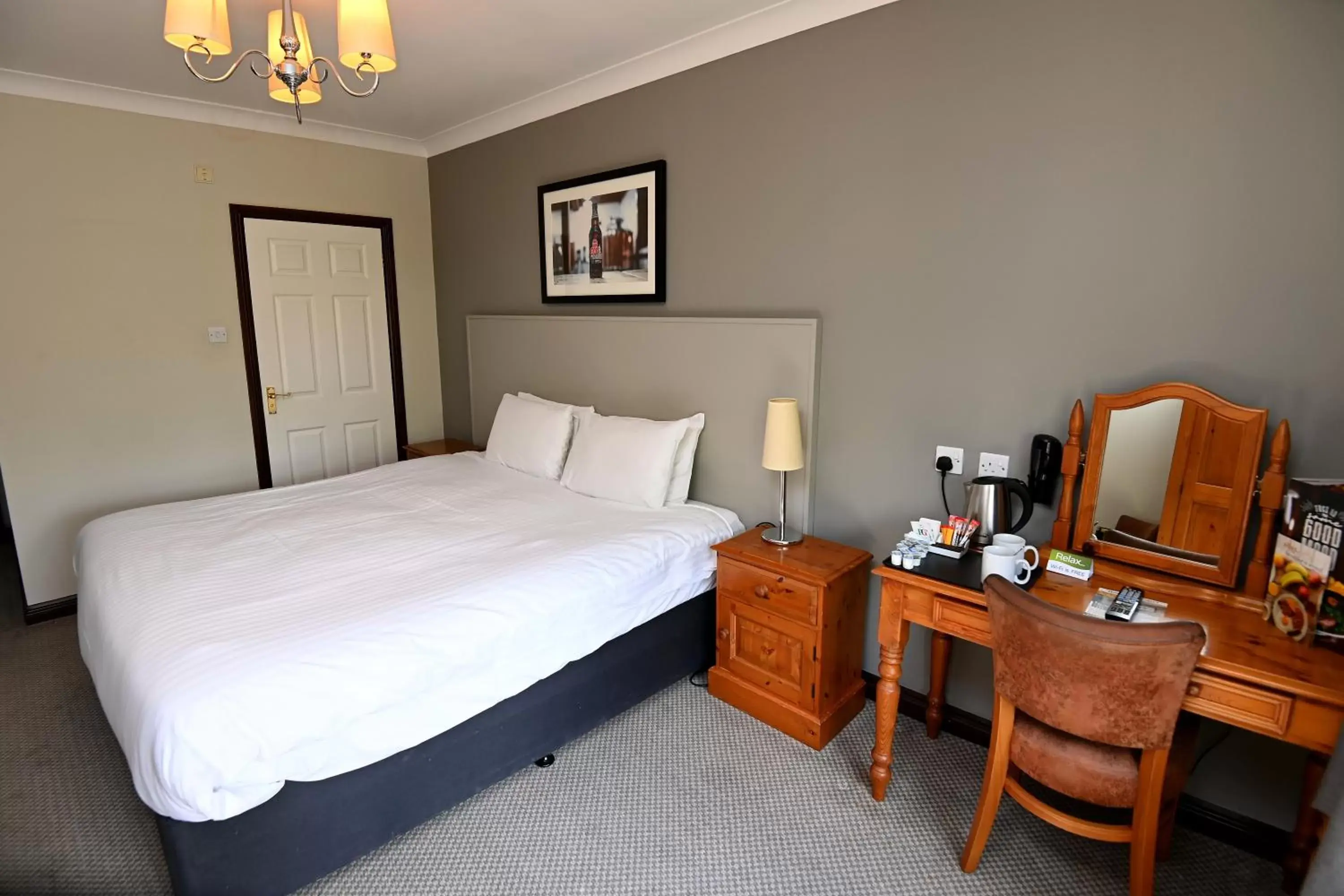 Bedroom, Bed in Admiral's Table, Bridgwater by Marston's Inns