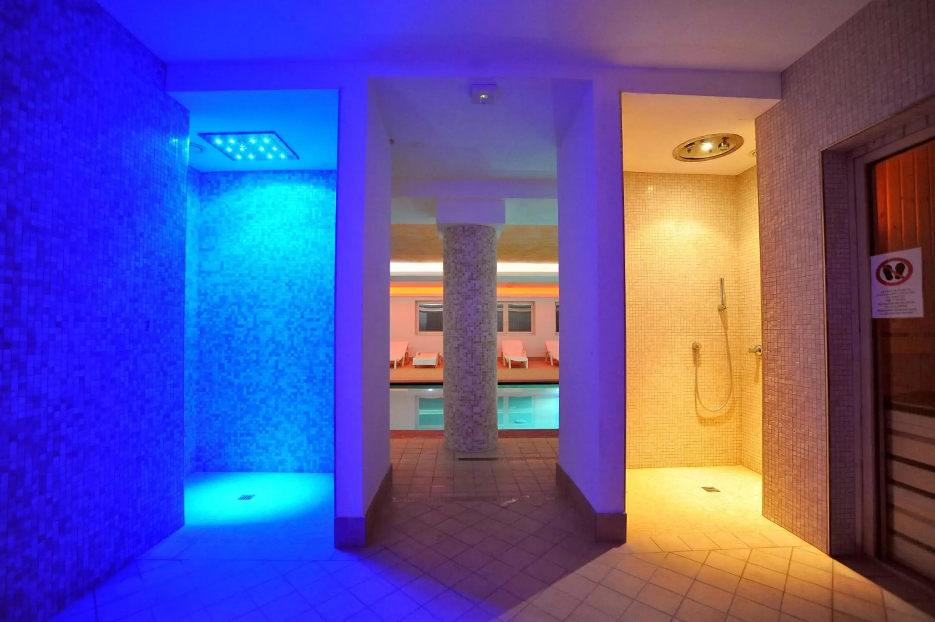 Steam room, Bathroom in Hotel Derby