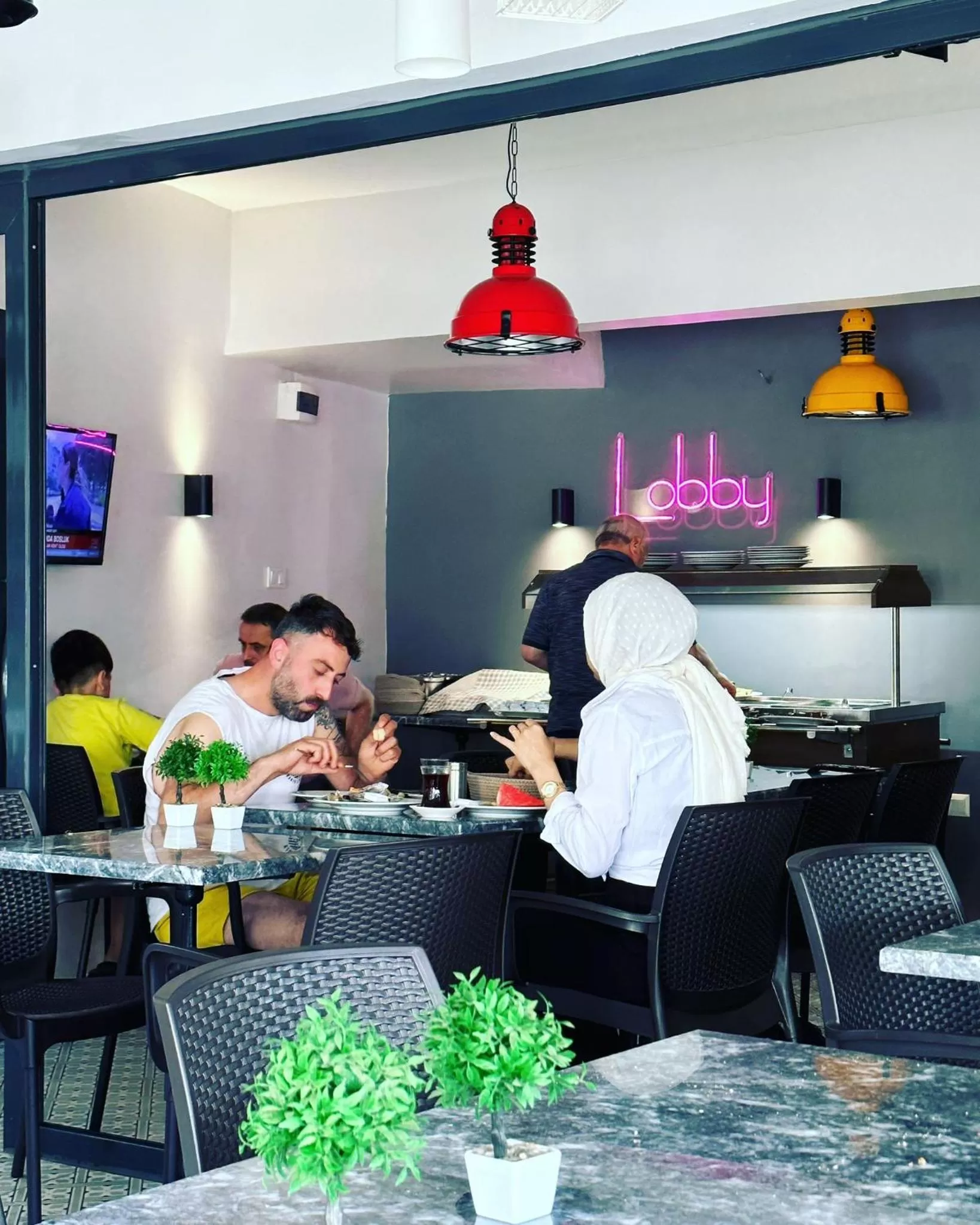 Restaurant/places to eat in No Problem Pansiyon & Alkaya