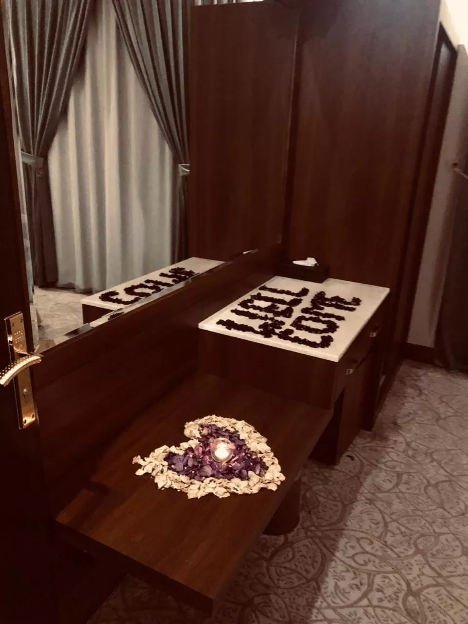 Decorative detail, Bed in Qasr Rayana Aparthotel