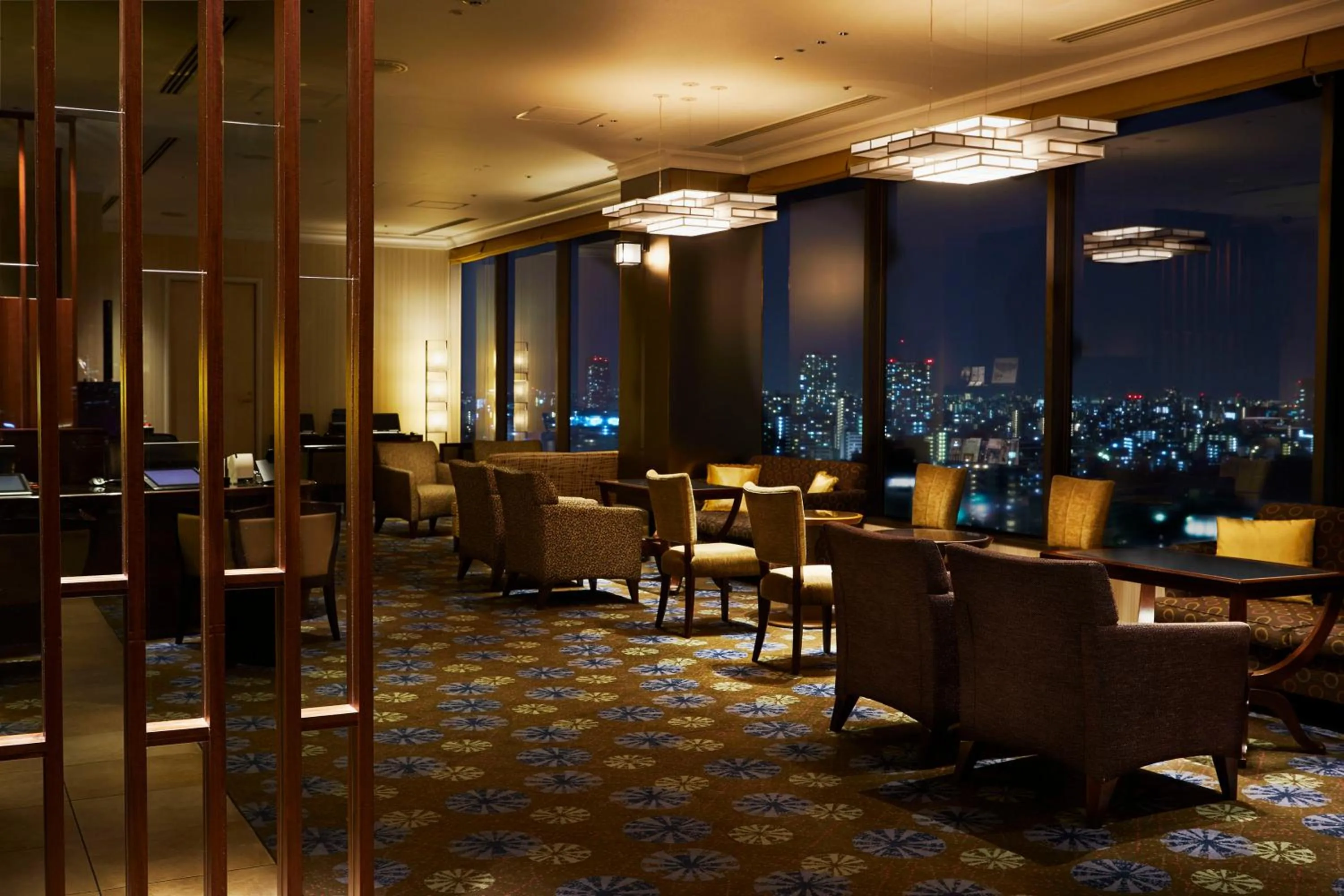 Lounge or bar in Royal Park Hotel