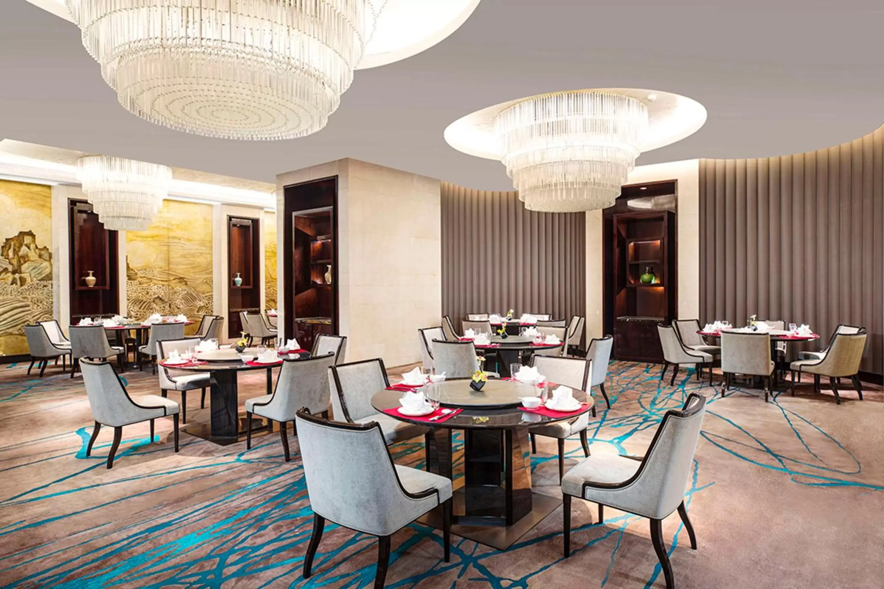 Restaurant/Places to Eat in Hilton Nanjing