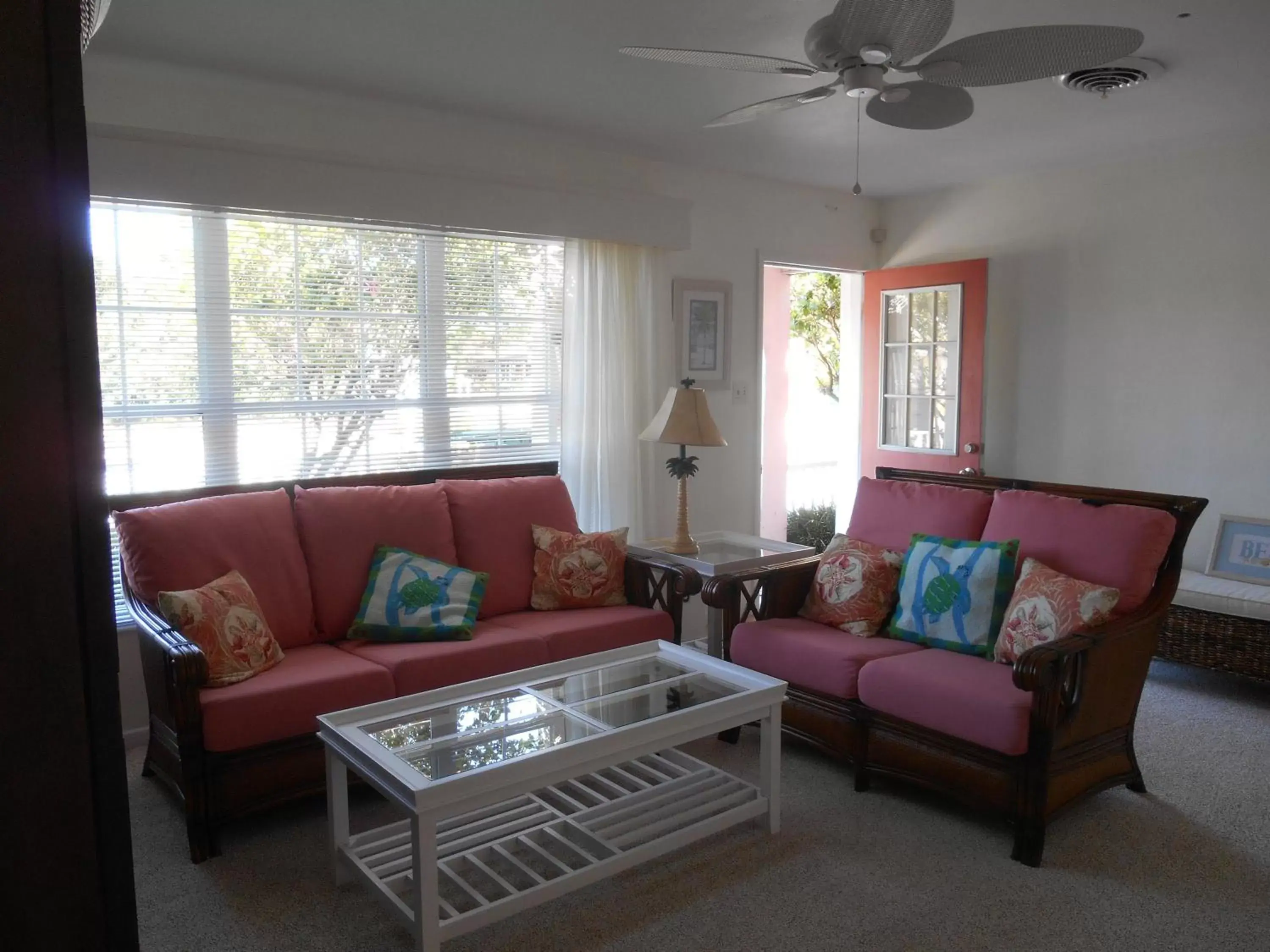 Living room, Seating Area in Windemere Inn by the Sea