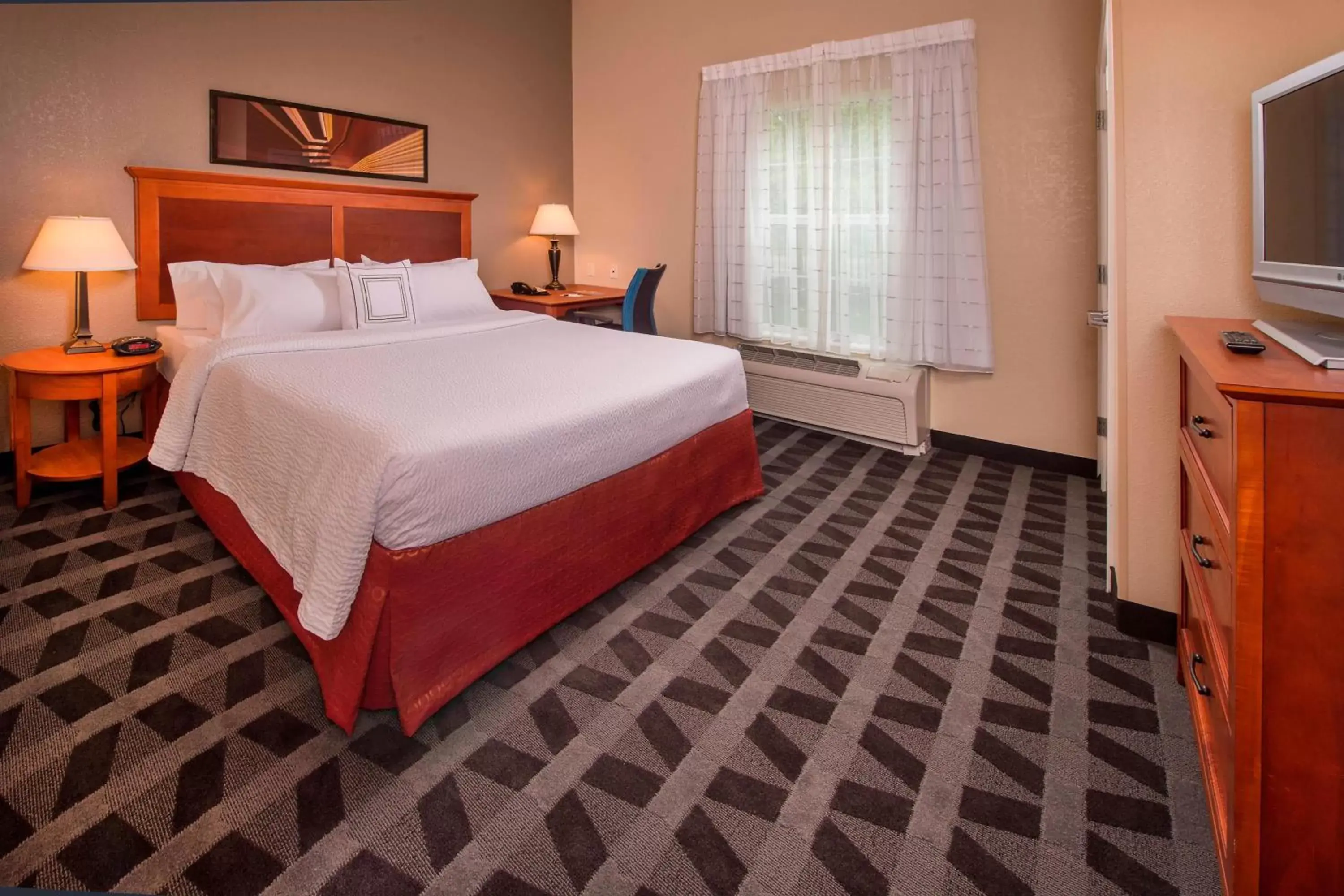 Bedroom, Bed in TownePlace Suites by Marriott Clinton at Joint Base Andrews