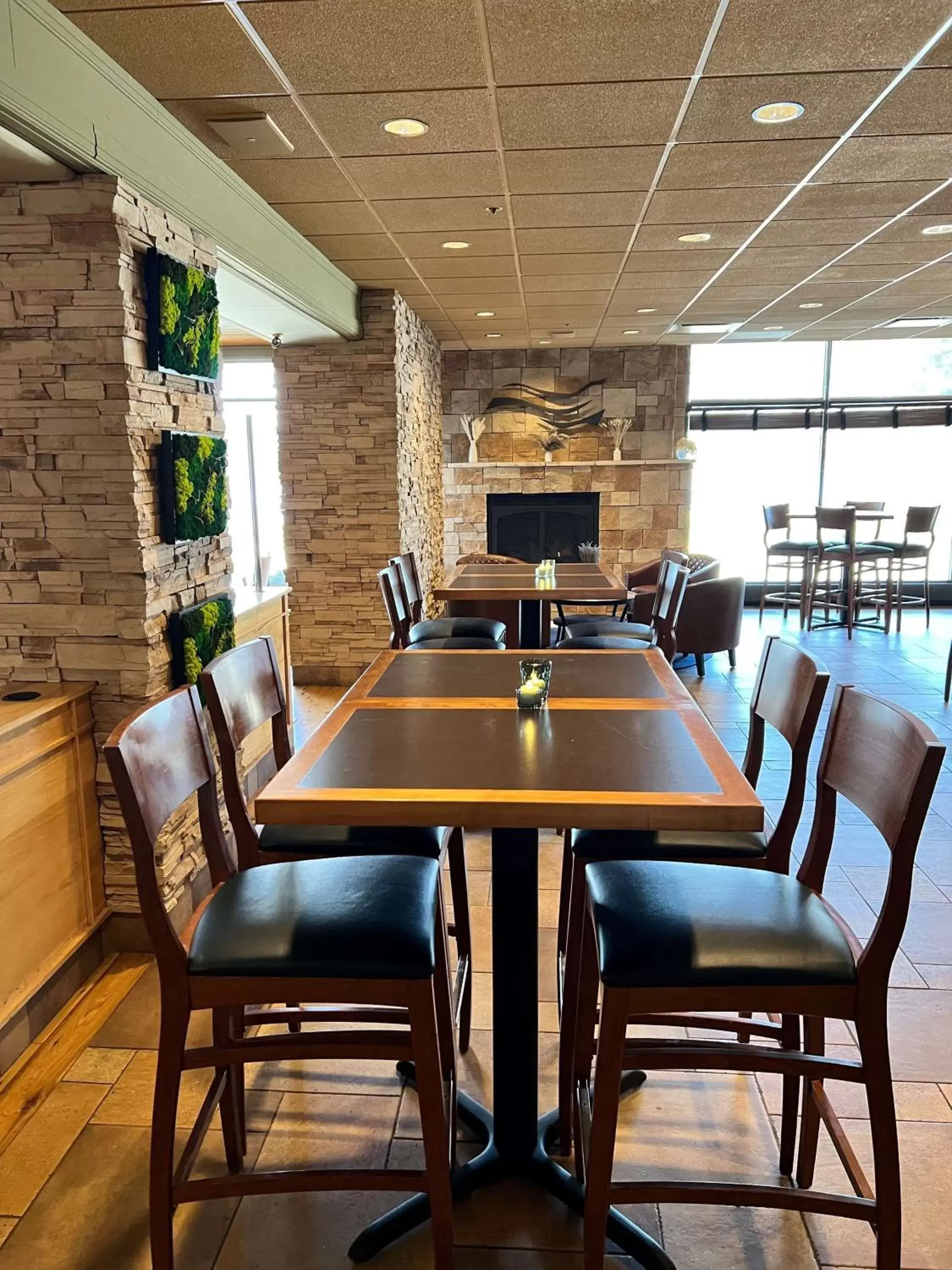 Restaurant/places to eat in Radisson Hotel La Crosse