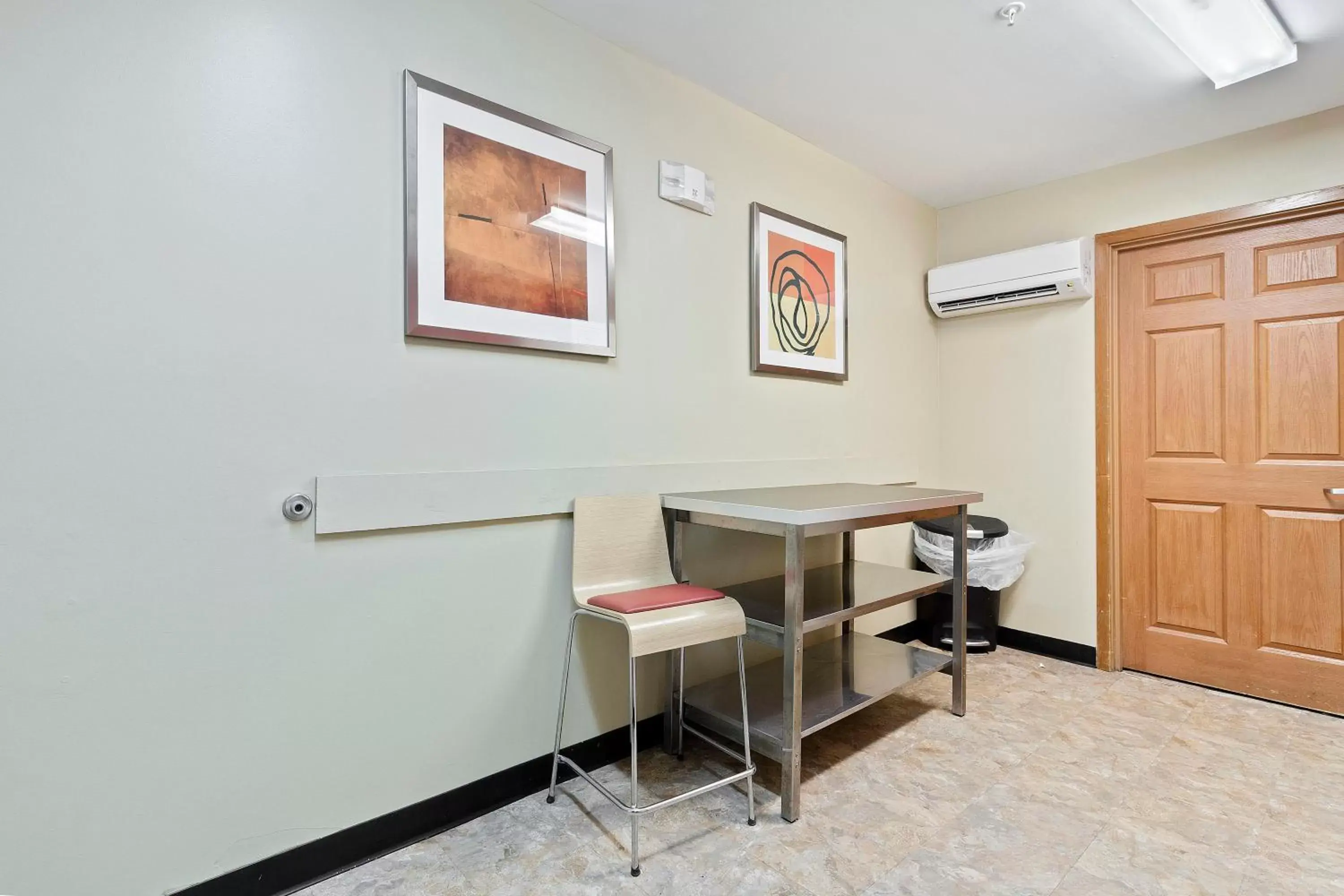 Area and facilities in Extended Stay America Suites - Virginia Beach