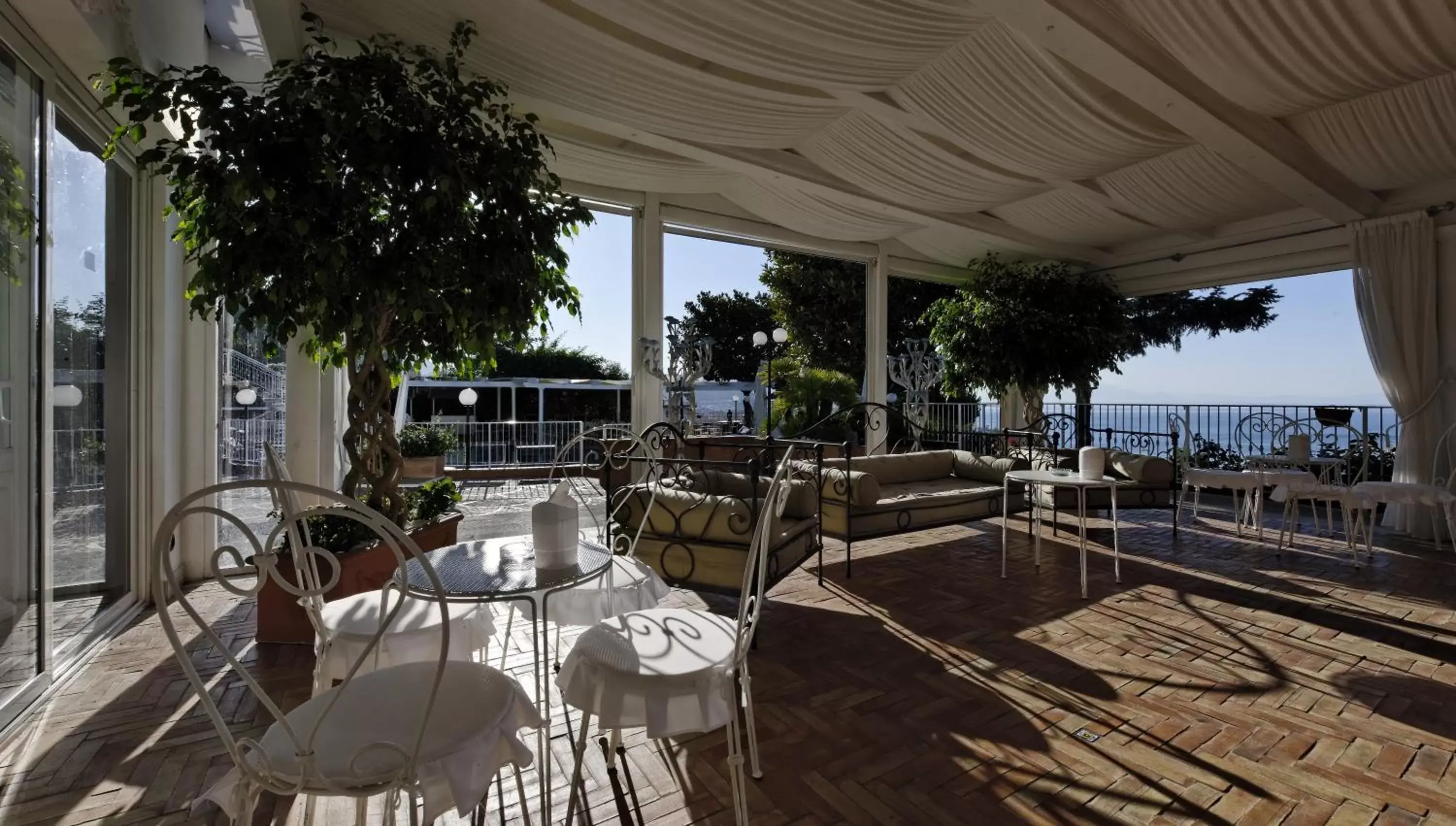 Balcony/Terrace, Restaurant/Places to Eat in Hotel Villa Poseidon & Events