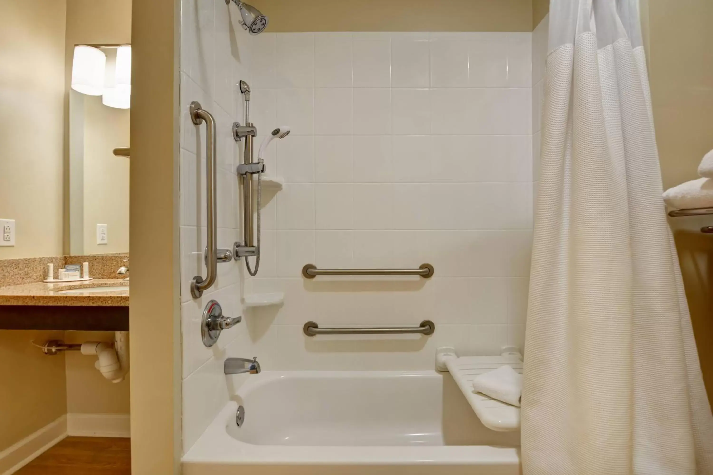 Bathroom in TownePlace Suites by Marriott Jackson Ridgeland/The Township at Colony Park