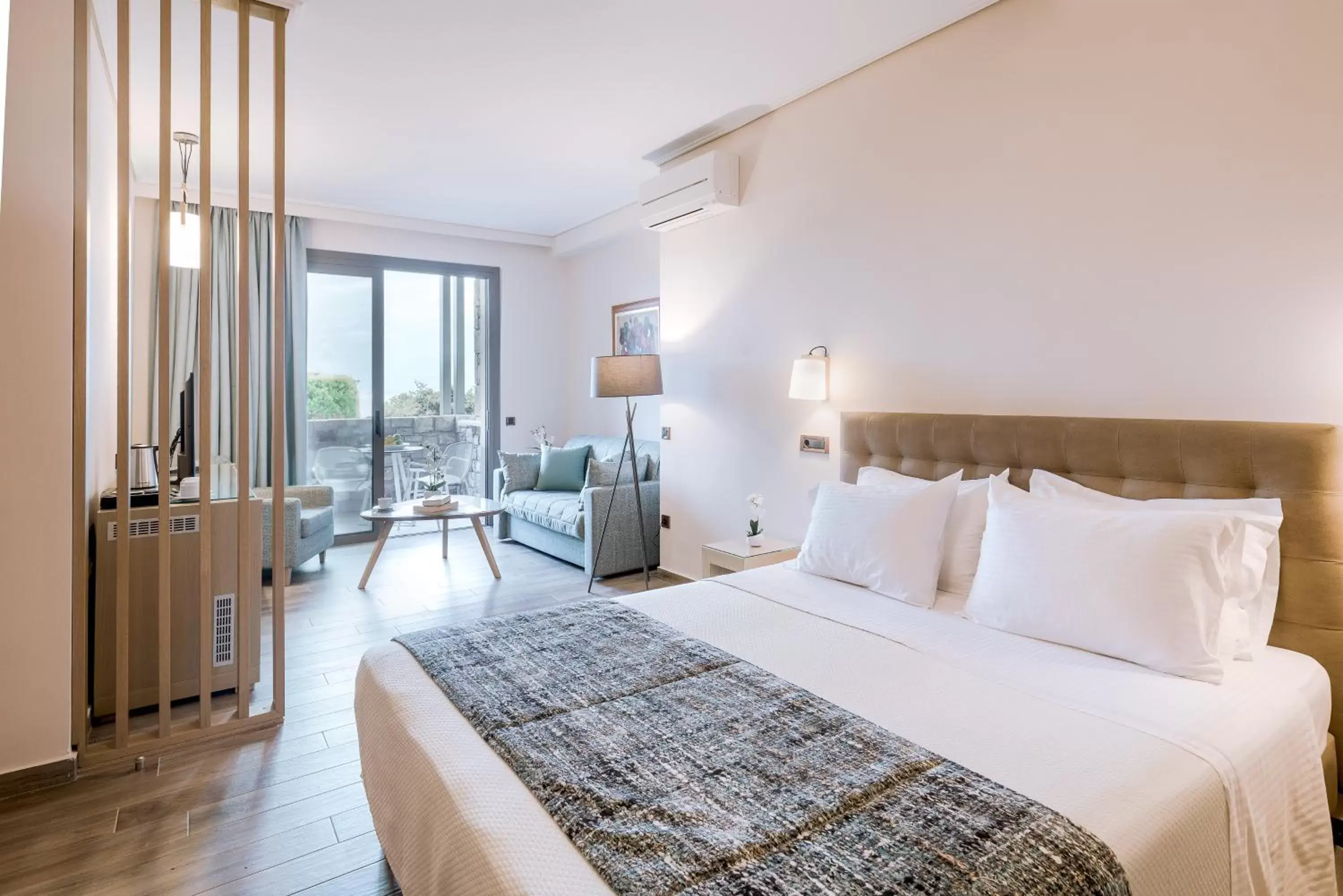 Photo of the whole room, Bed in Akti Taygetos - Conference Resort Photo of the whole room, Bed in Akti Taygetos - Conference Resort