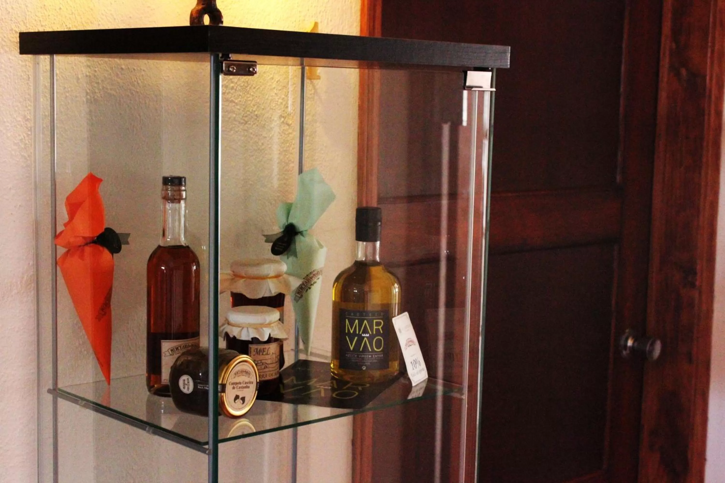 On-site shops in Dom Dinis Marvão