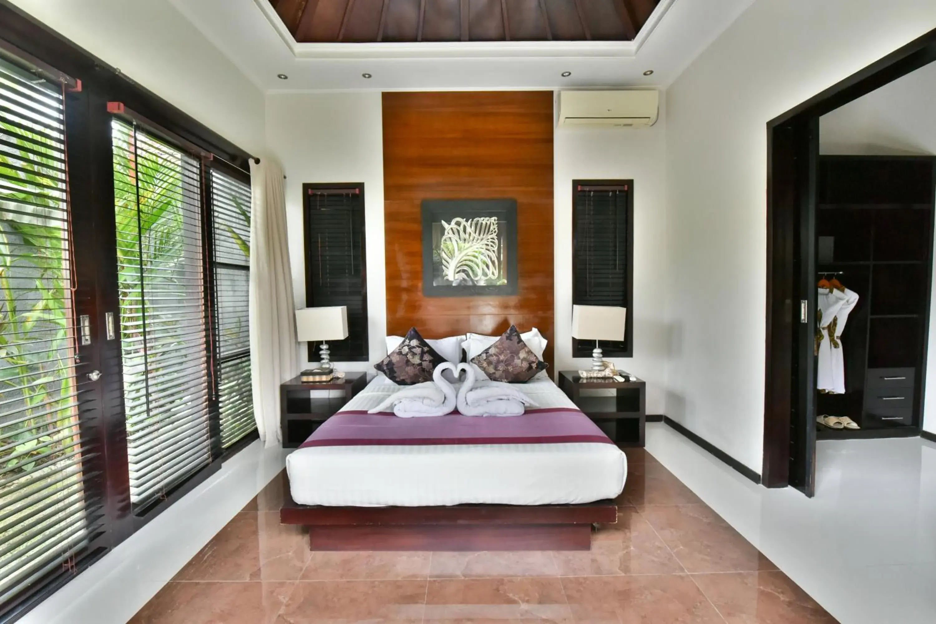 Bed in Katala Suites and Villas