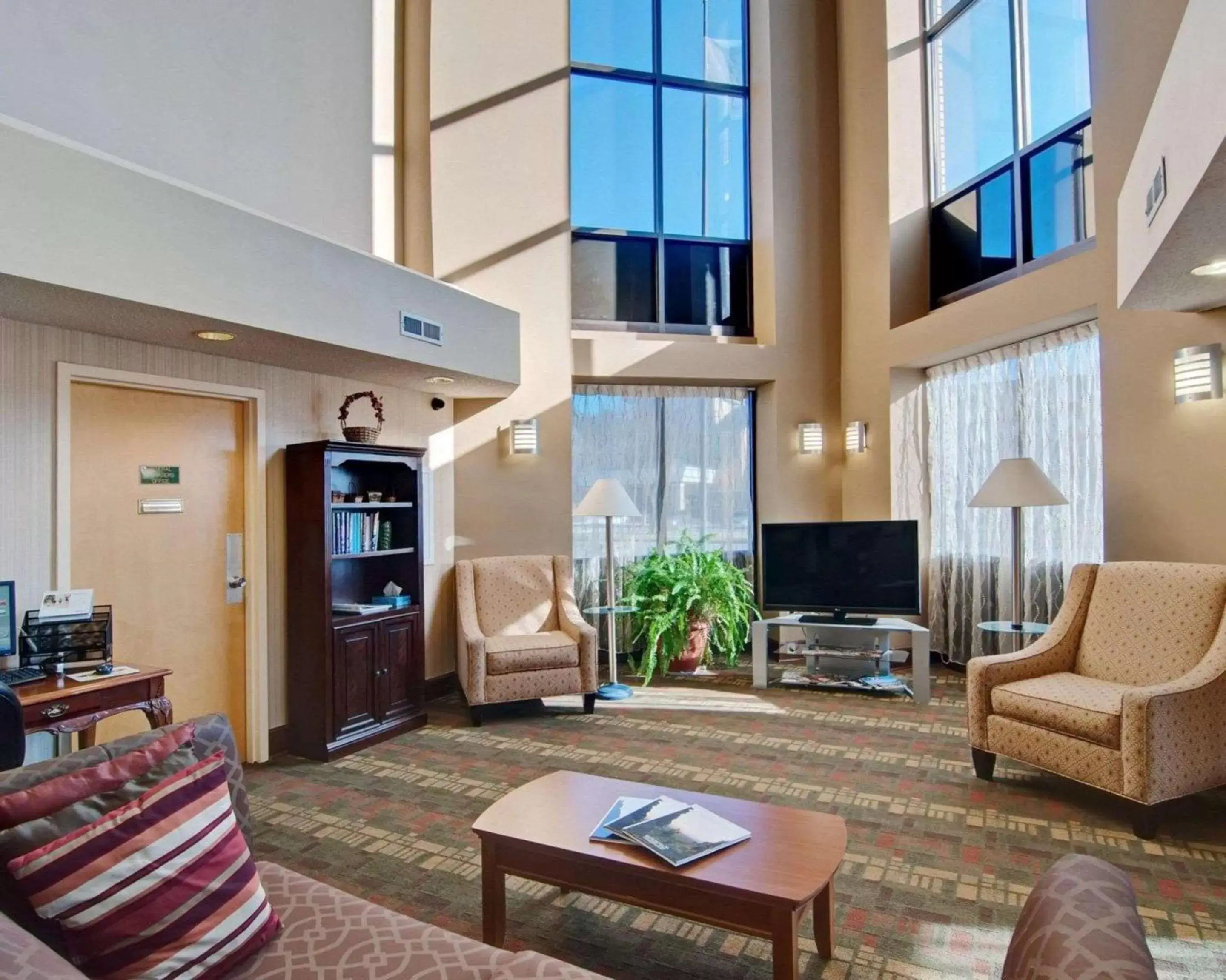 Lobby or reception, Seating Area in Quality Inn Salem - I-81