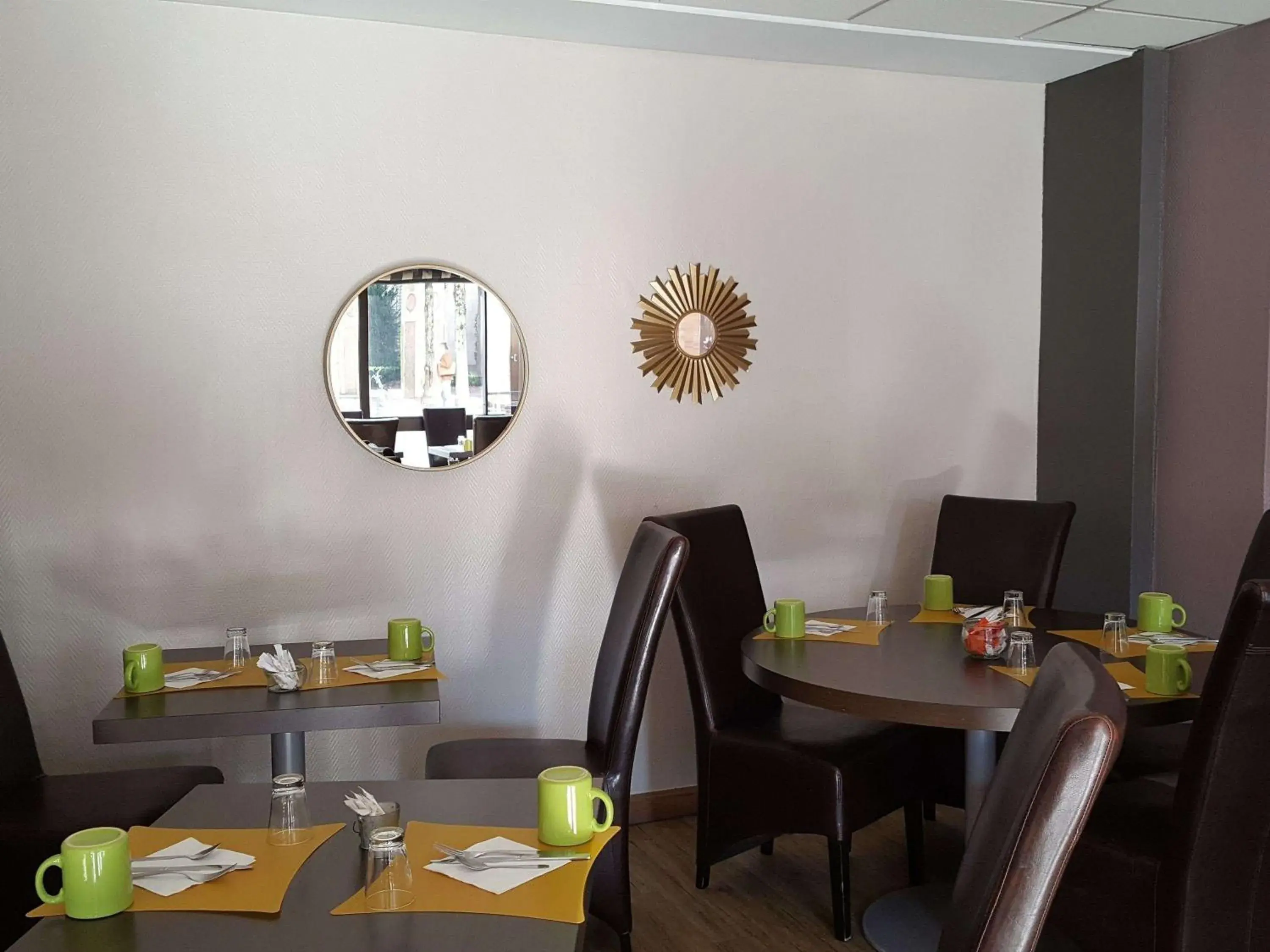 Restaurant/Places to Eat in ibis Styles Angers Centre Gare