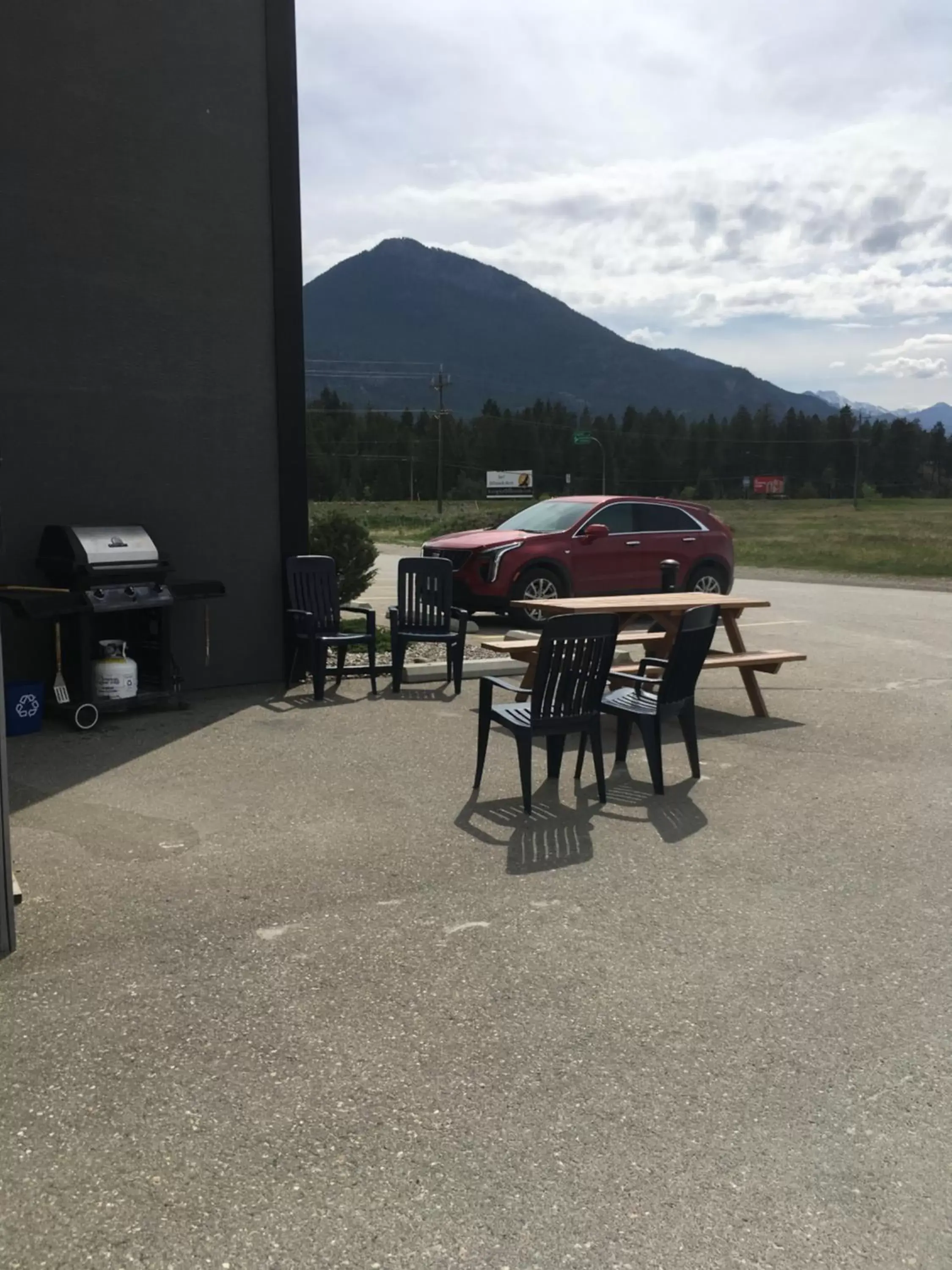 Patio in The Kanata Inns Invermere