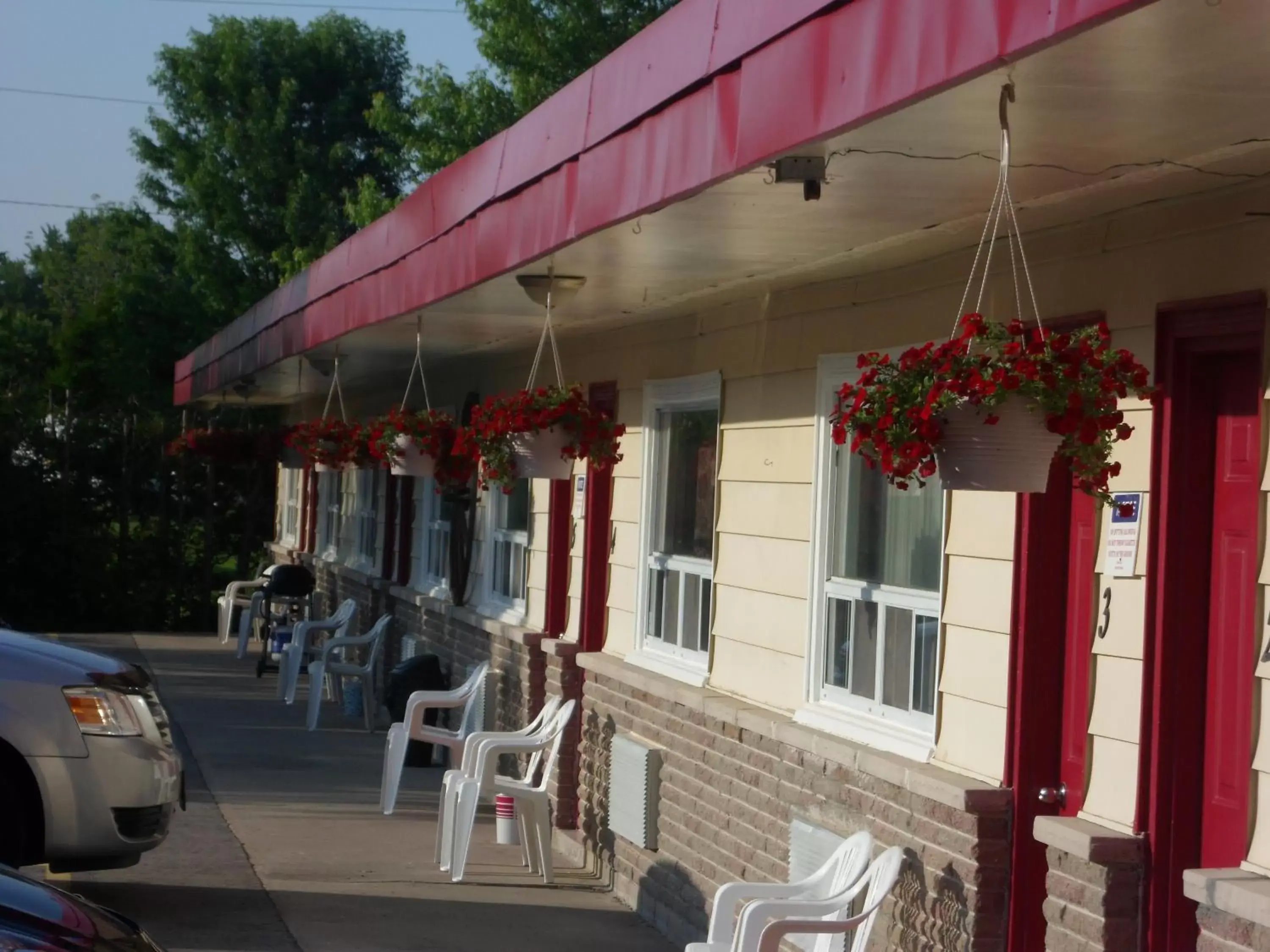 Property Building in The Silver Birch Motel