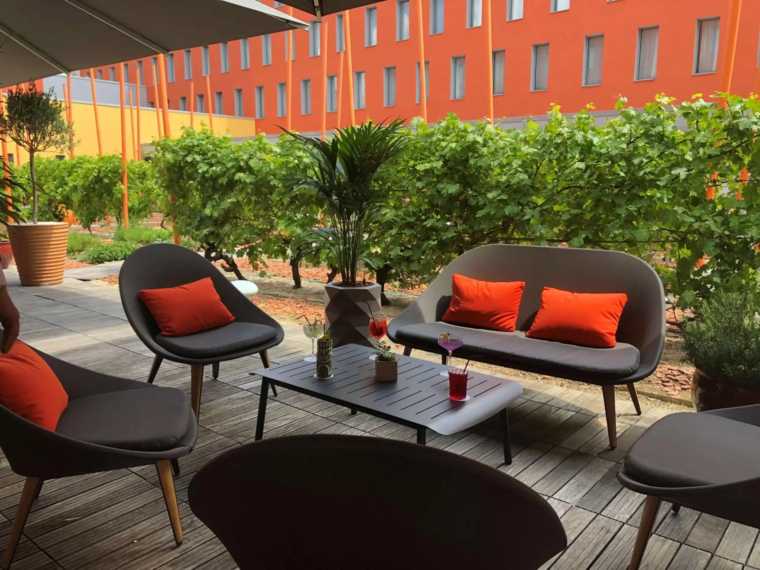 Patio in Radisson Blu Hotel Toulouse Airport