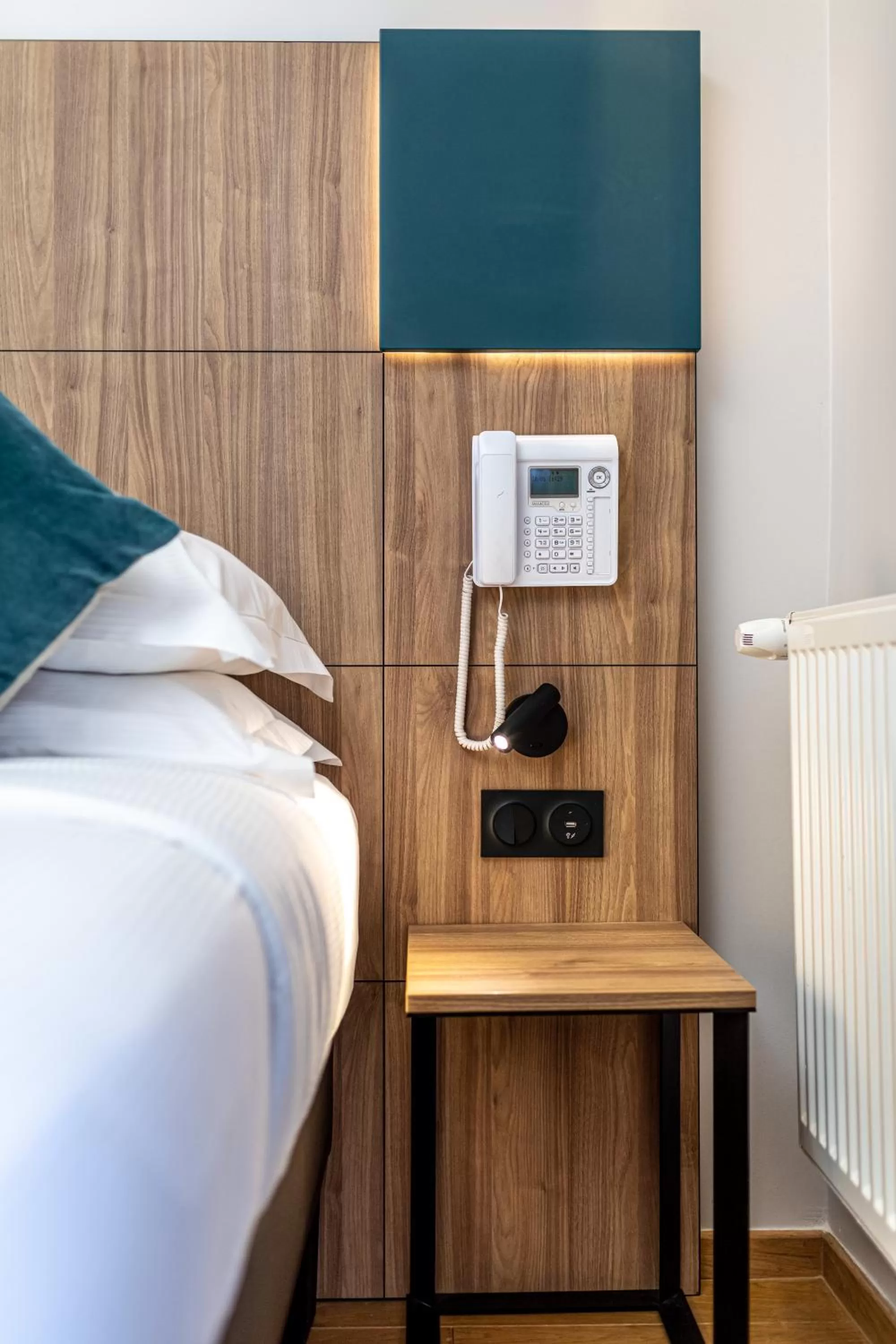 Bed in Hôtel de Bellevue Paris Gare du Nord