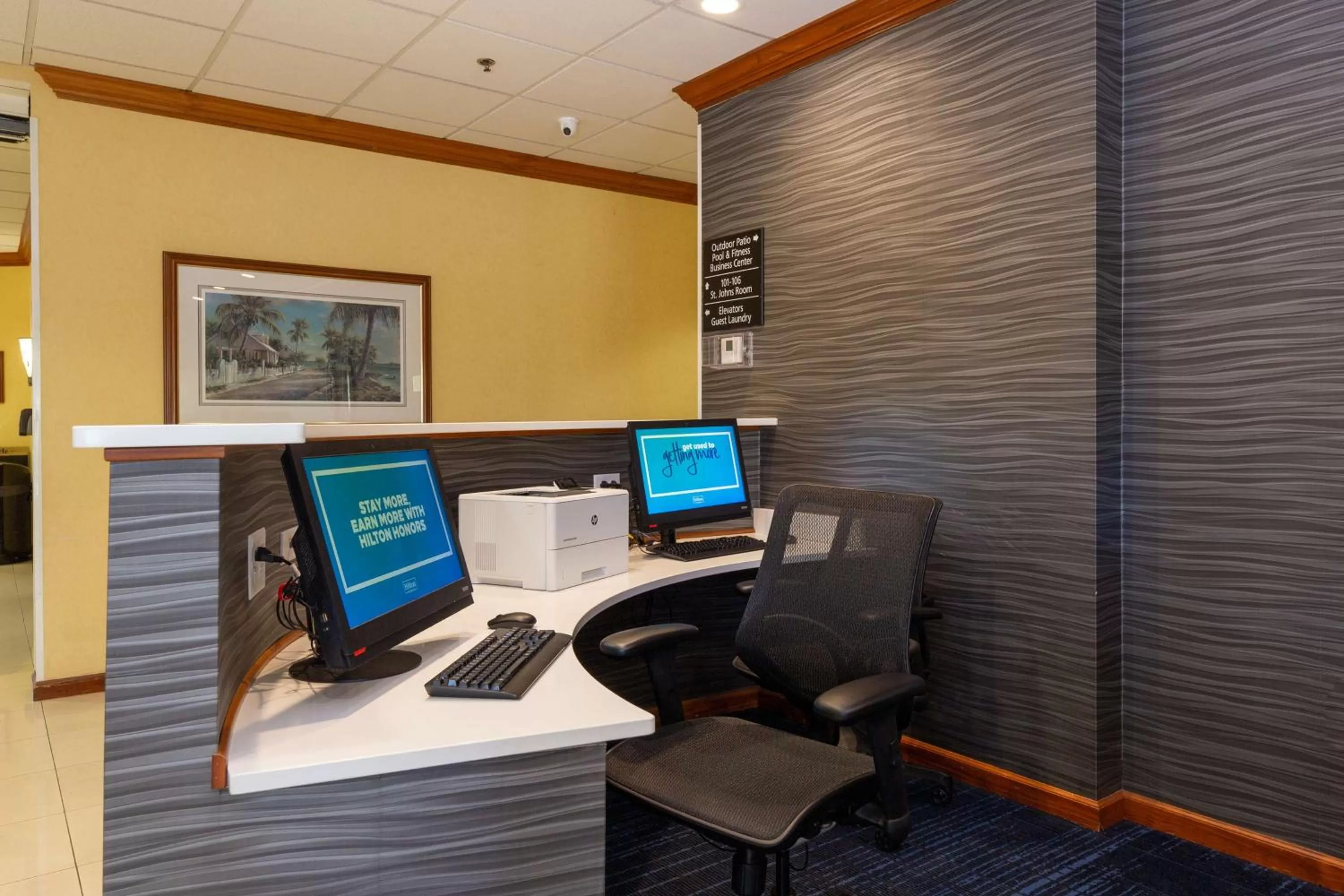 Business facilities in Hampton Inn & Suites Jacksonville Deerwood Park