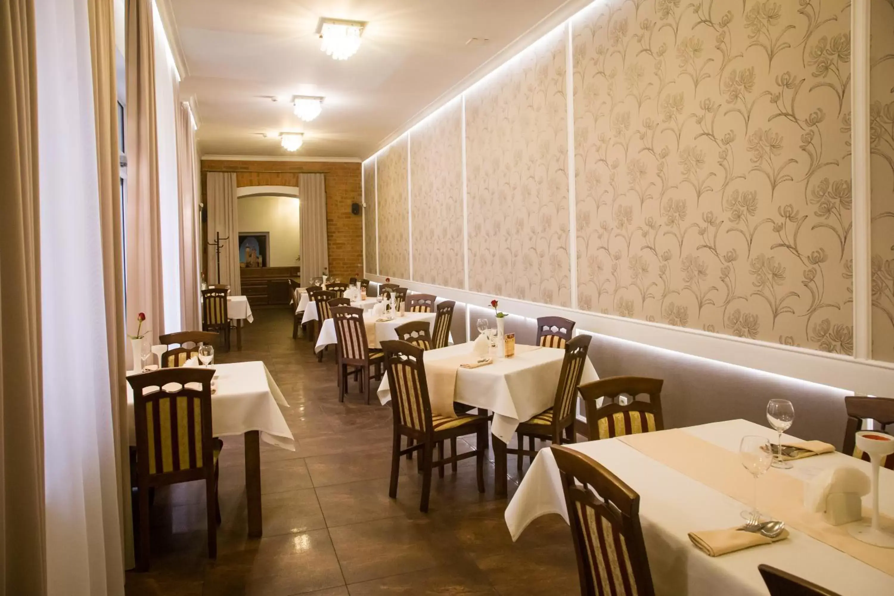 Restaurant/Places to Eat in Hotel Maksymilian