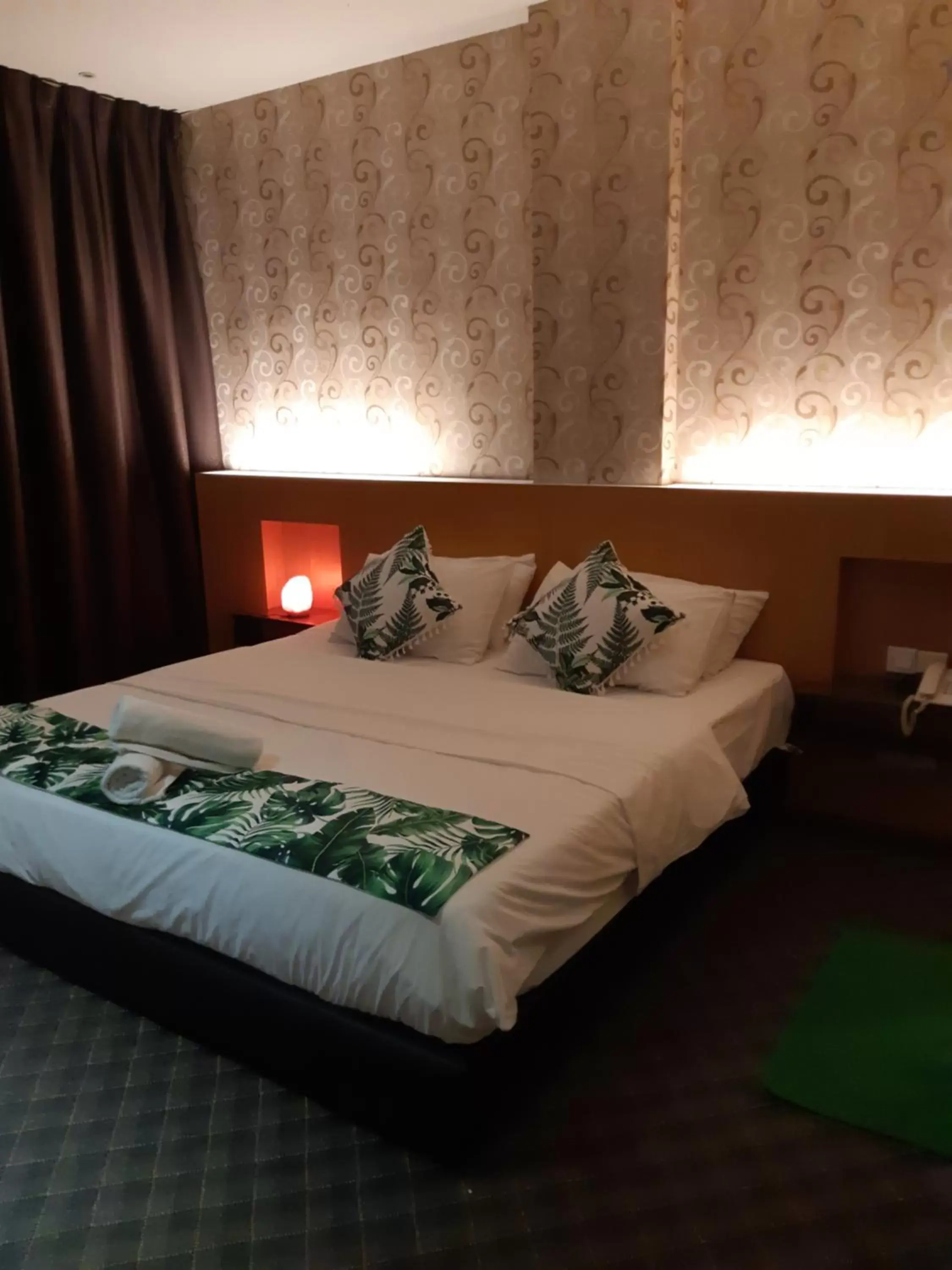 Deluxe Suite with Spa Bath in Grandeur Hotel And Spa Deluxe Suite with Spa Bath in Grandeur Hotel And Spa