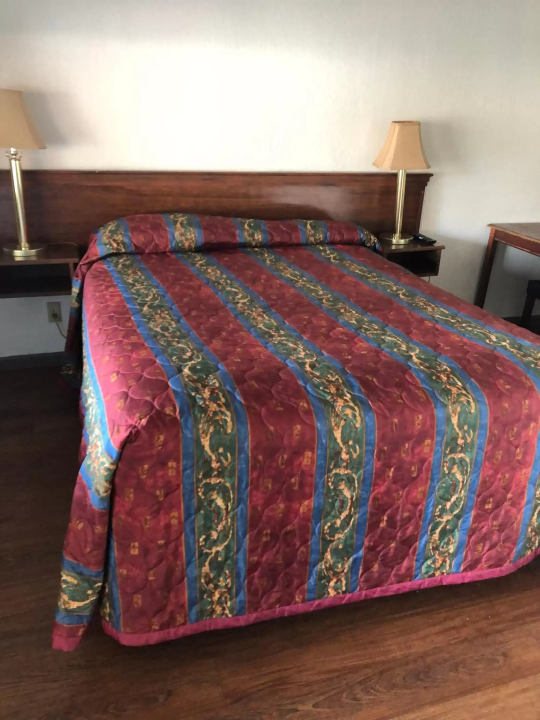 Bed in Pine Cone Motel