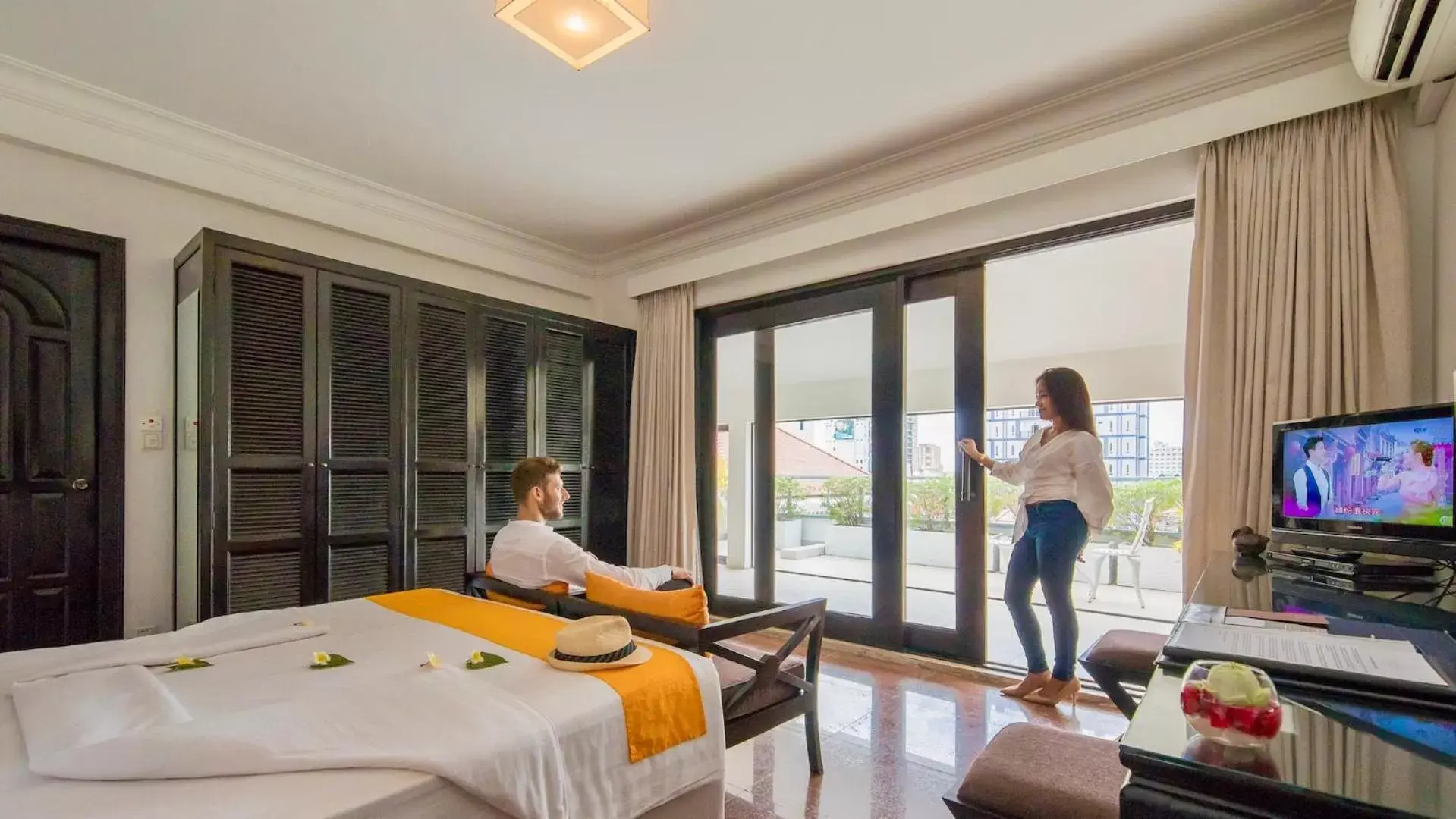 Deluxe Room Queen Bed in White Mansion 白色公馆 Deluxe Room Queen Bed in White Mansion 白色公馆