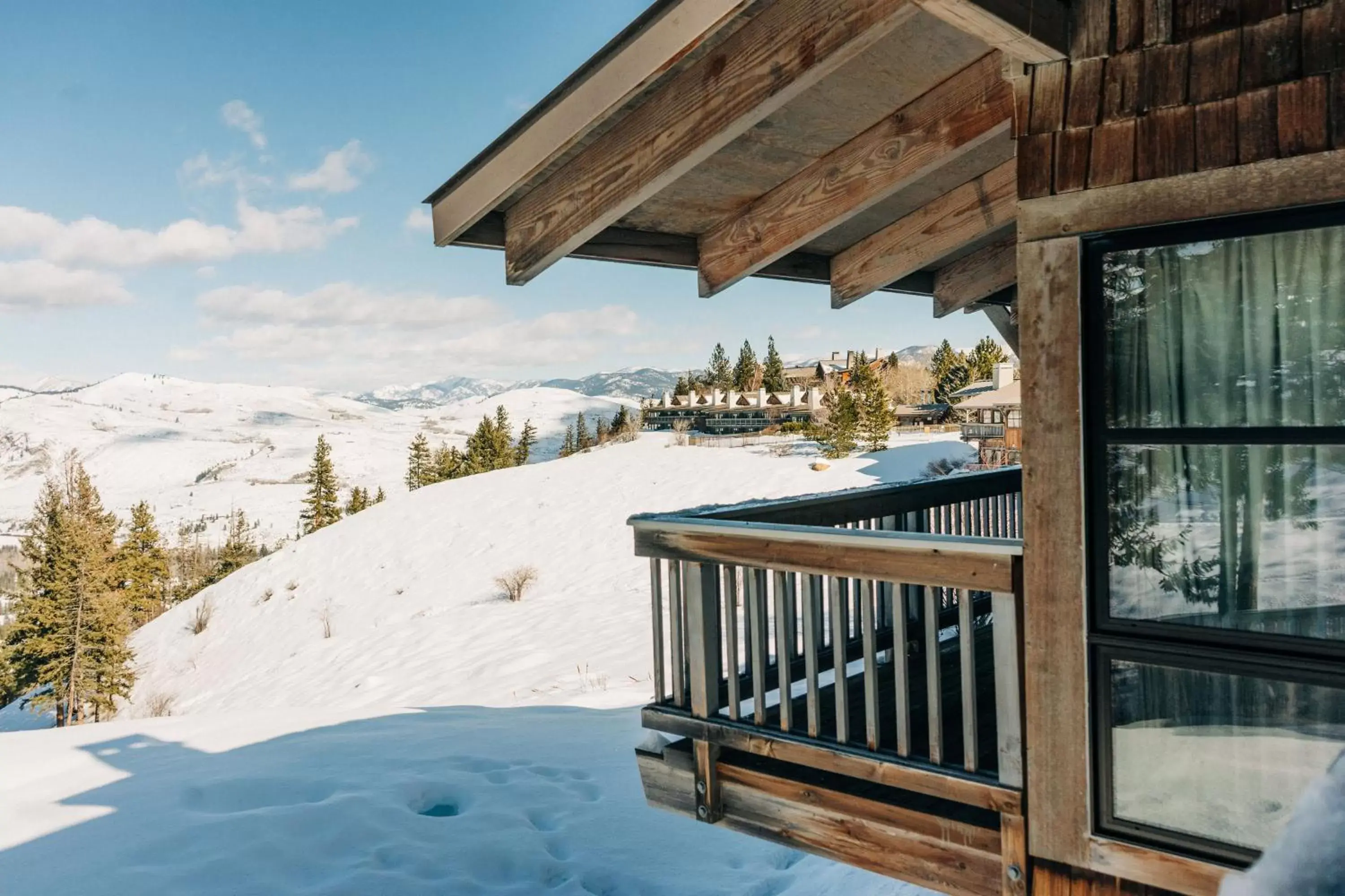 Winter in Sun Mountain Lodge
