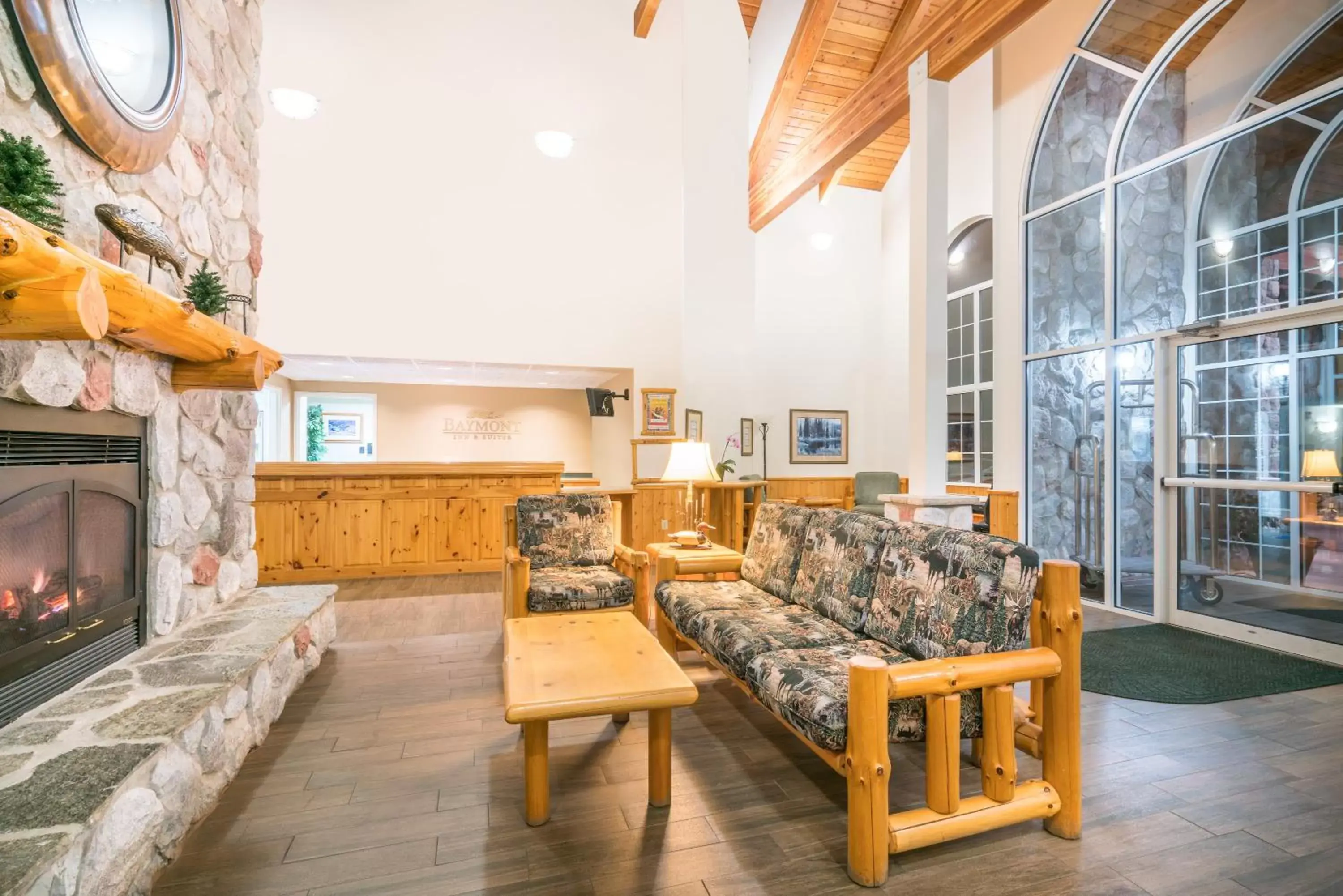 Lobby or reception in Baymont by Wyndham Baxter/Brainerd Area Lobby or reception in Baymont by Wyndham Baxter/Brainerd Area