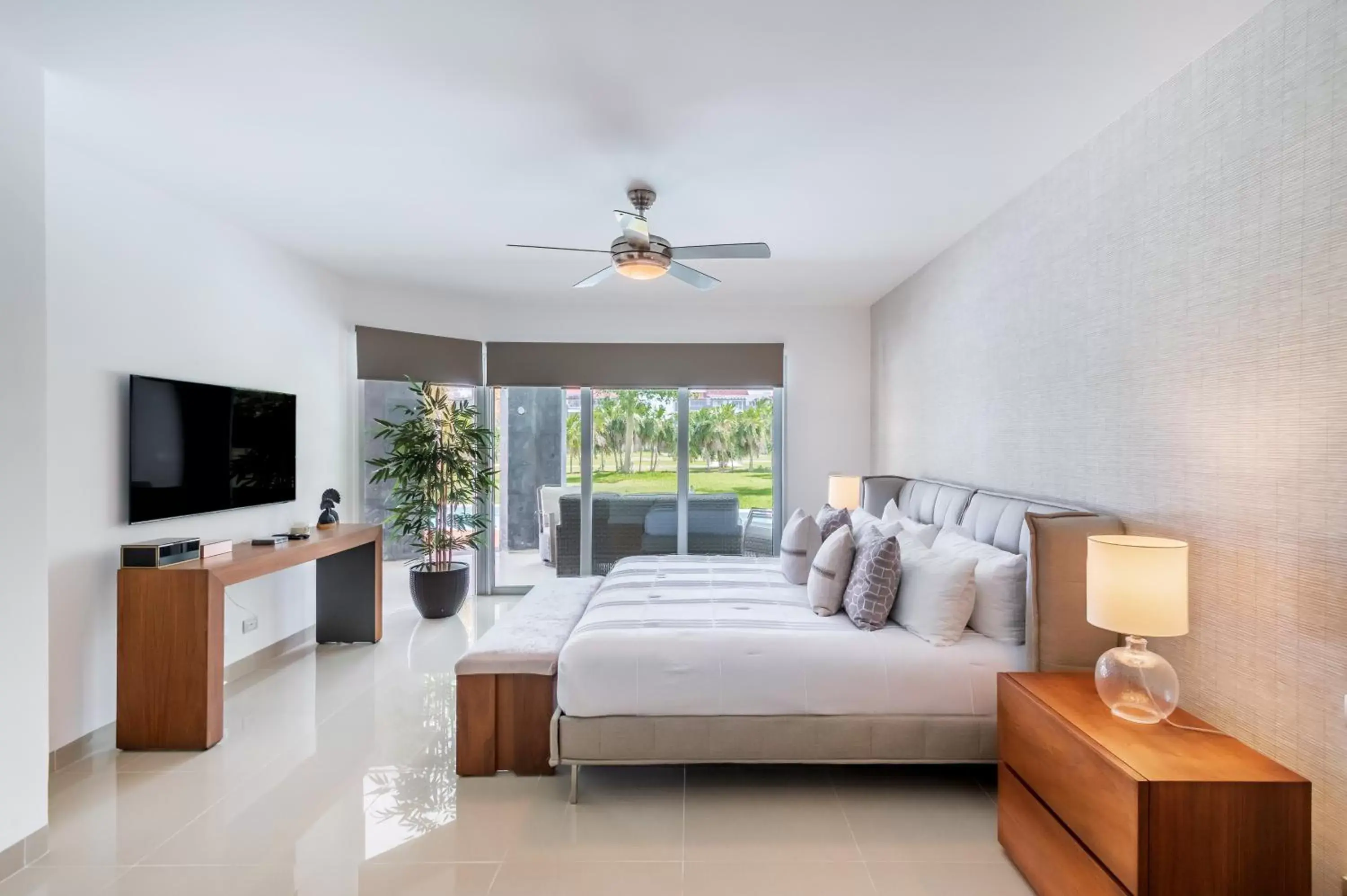 Bedroom in Mareazul Beach Front Condos At playa del Carmen