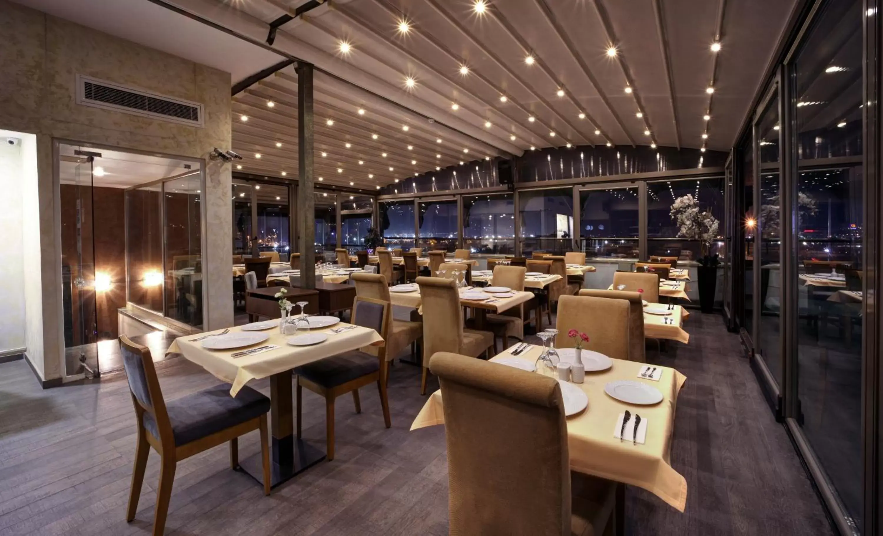 Restaurant/places to eat in Stargate Hotel&Spa Restaurant/places to eat in Stargate Hotel&Spa