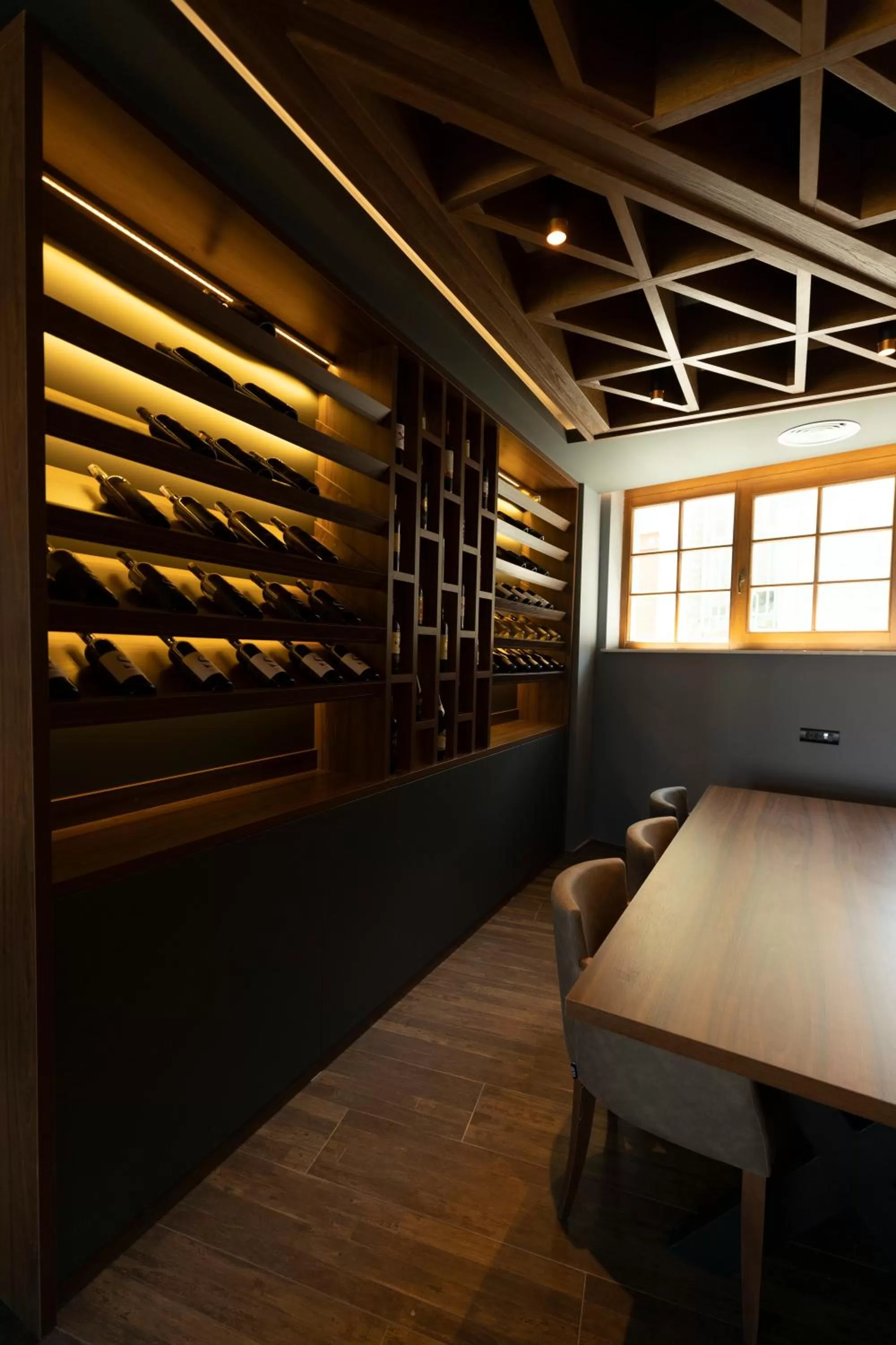 Restaurant/places to eat in Hotel Castello