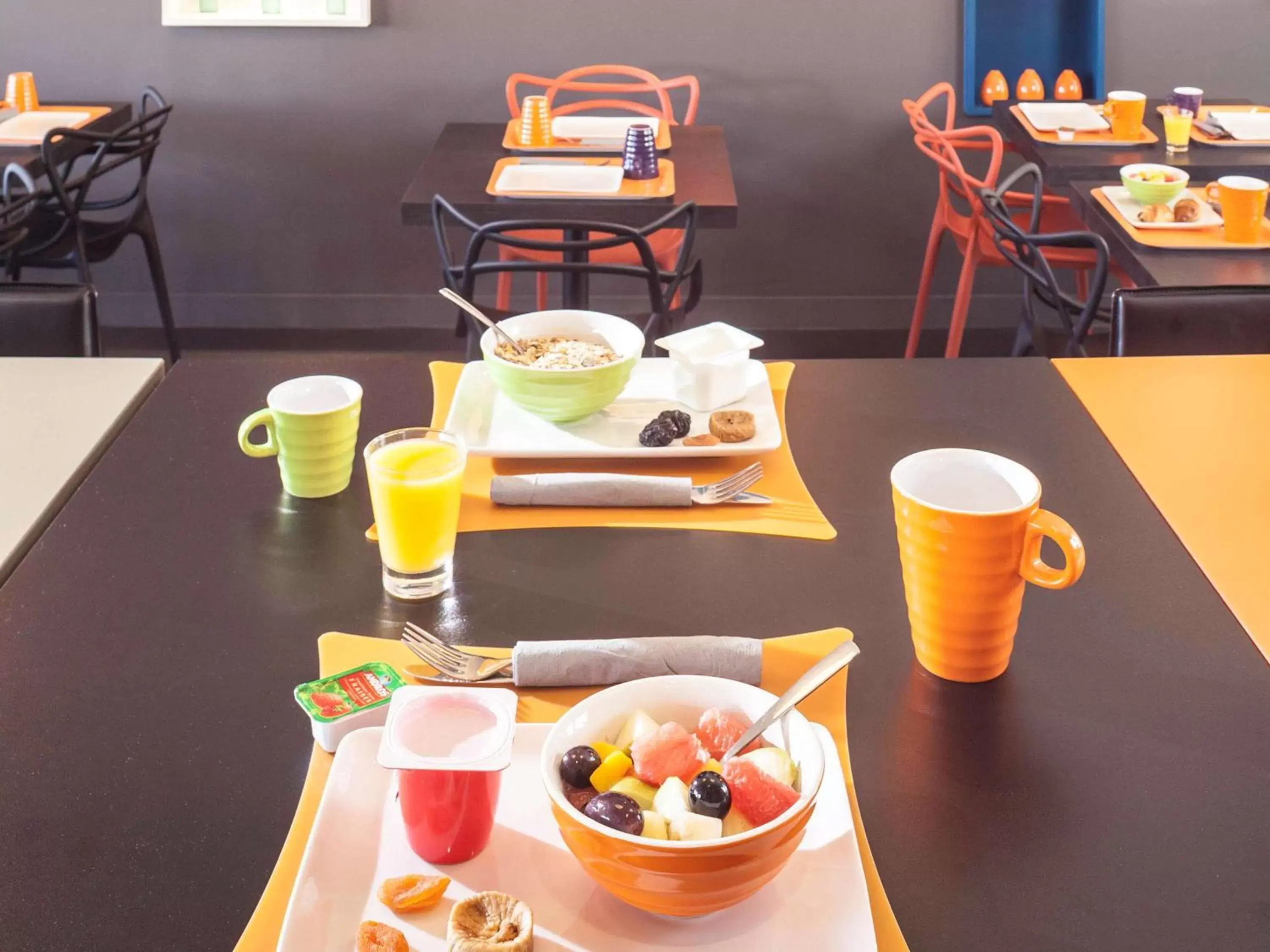 Property building, Breakfast in ibis Styles Saumur Gare Centre