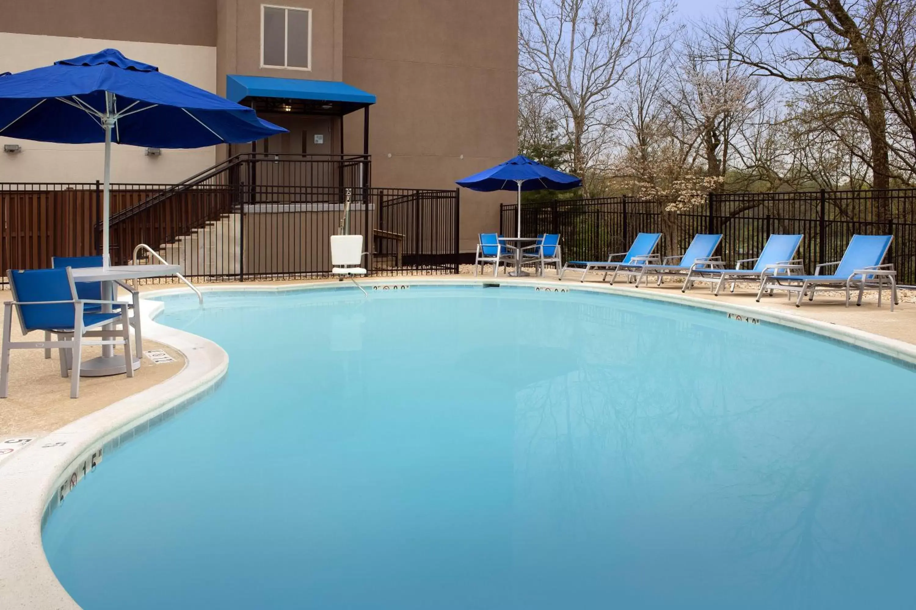 Swimming Pool in Holiday Inn Express & Suites College Park - University Area, an IHG Hotel