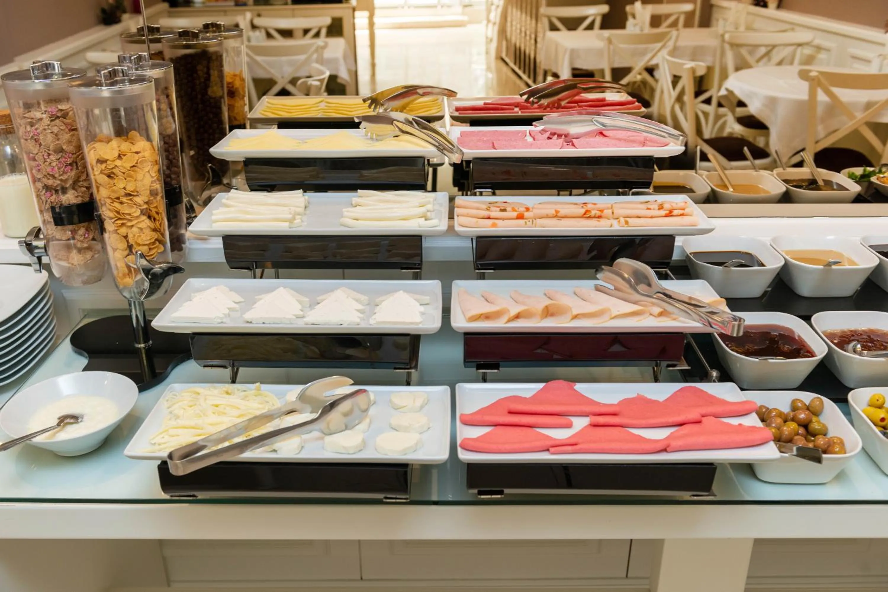 Buffet breakfast in Mr. Bird Hotel