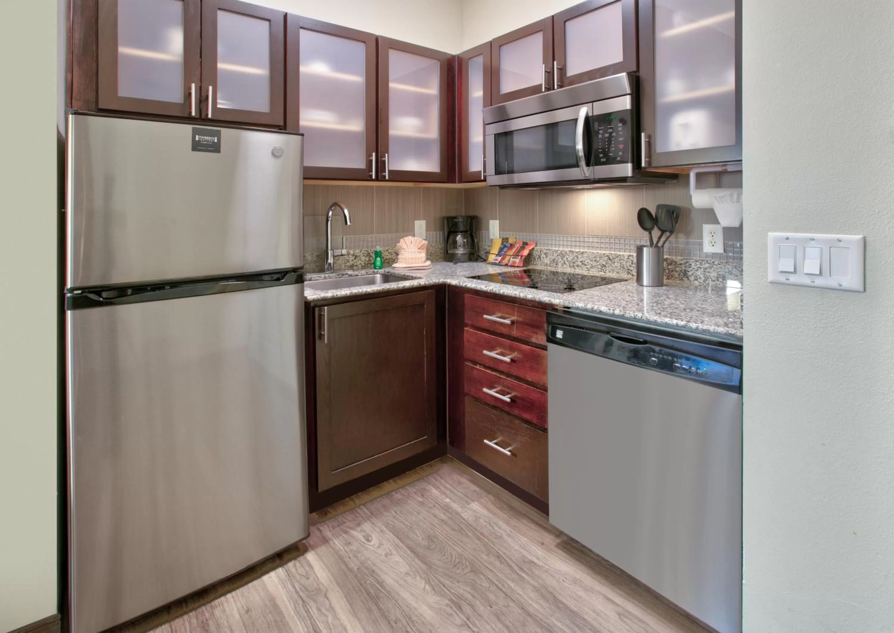 Kitchen or kitchenette in Staybridge Suites Plano - Richardson Area by IHG