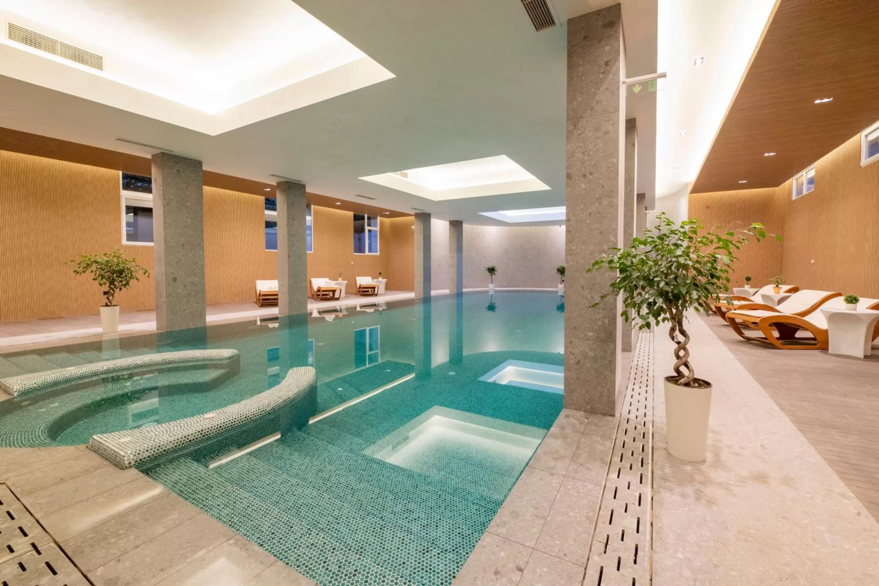 Swimming pool in Maison Sofia - MGallery