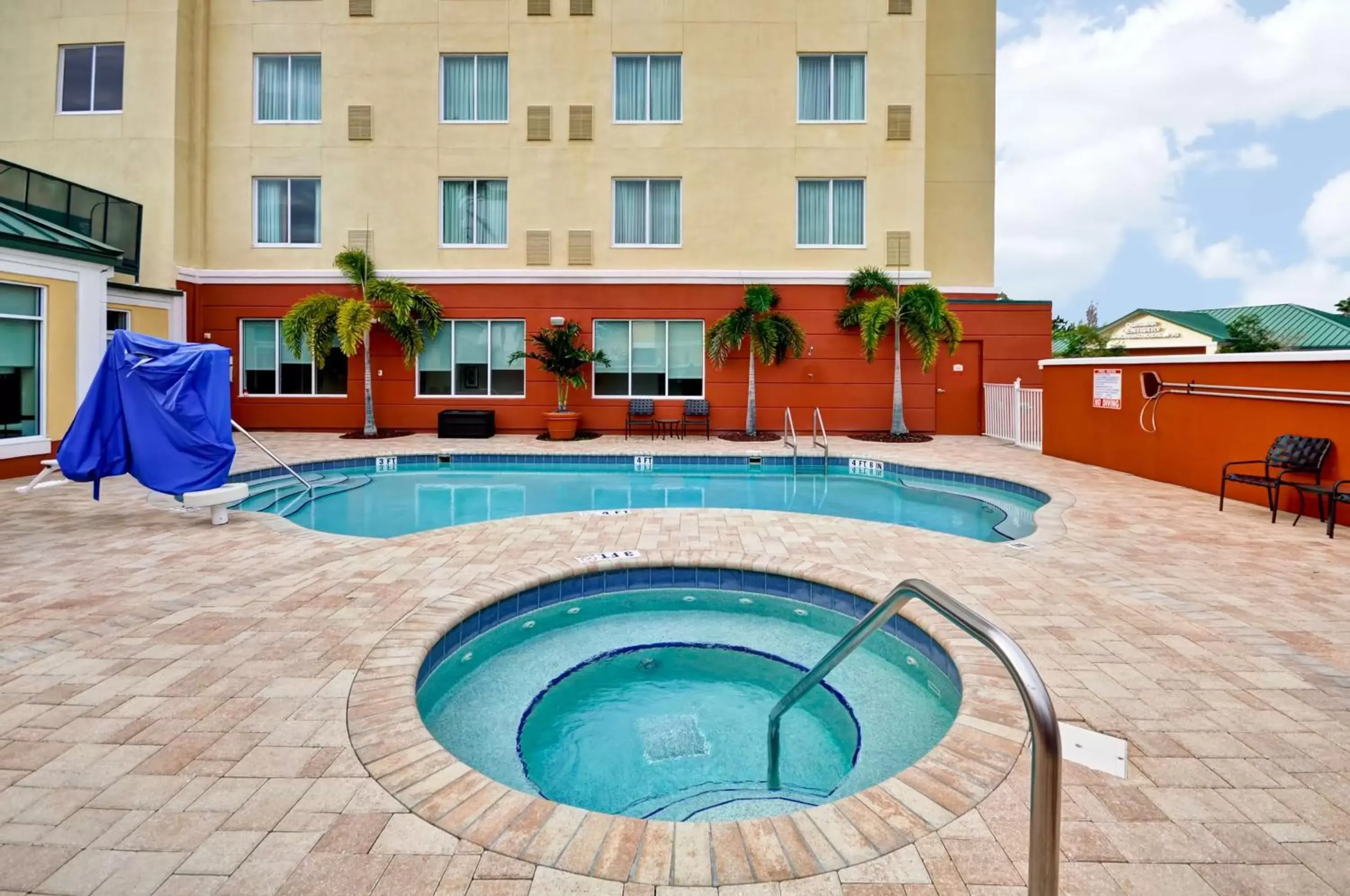 Pool view, Swimming Pool in Hilton Garden Inn Tampa Northwest/Oldsmar