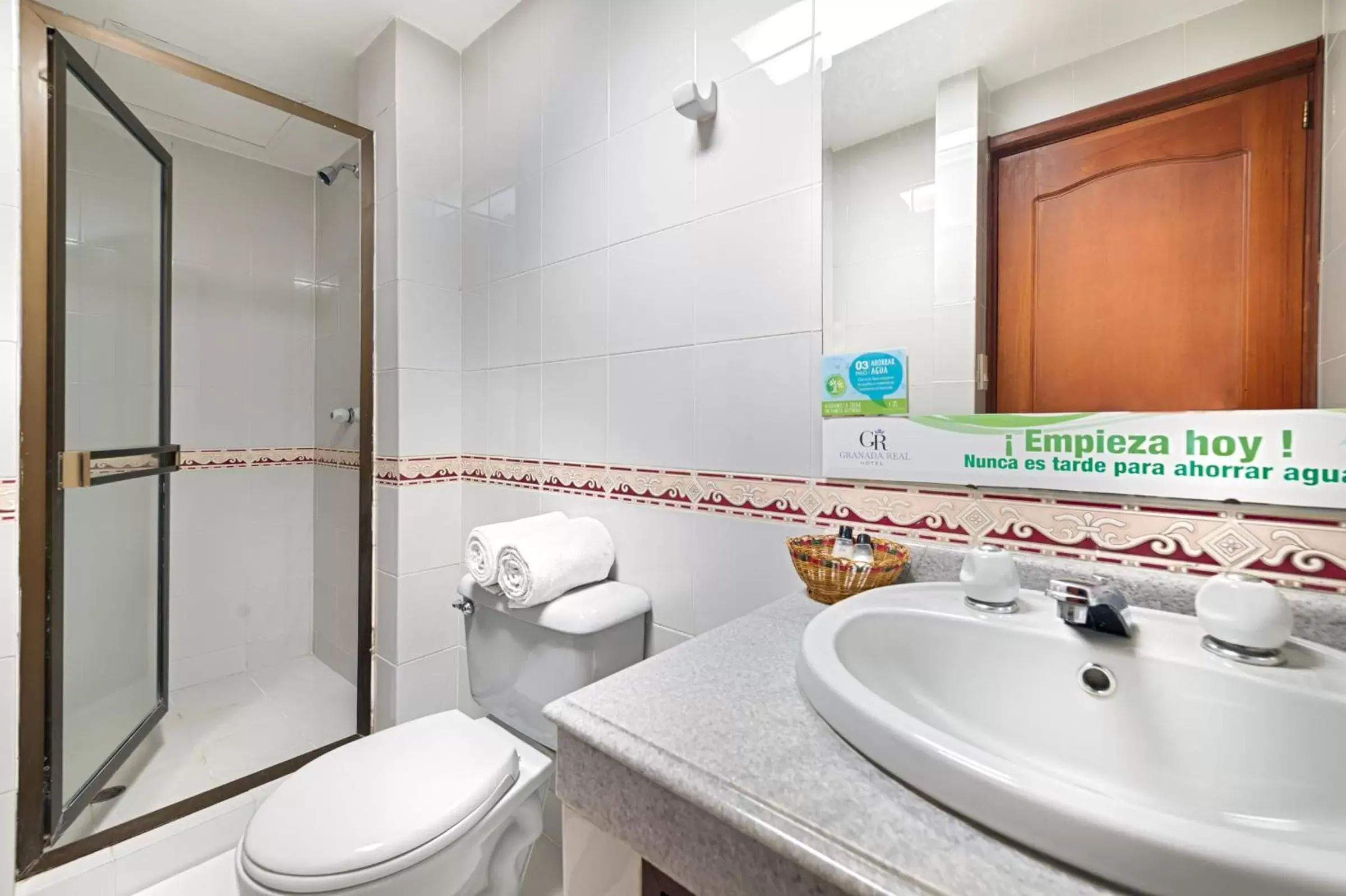 Bathroom in Hotel Granada Real