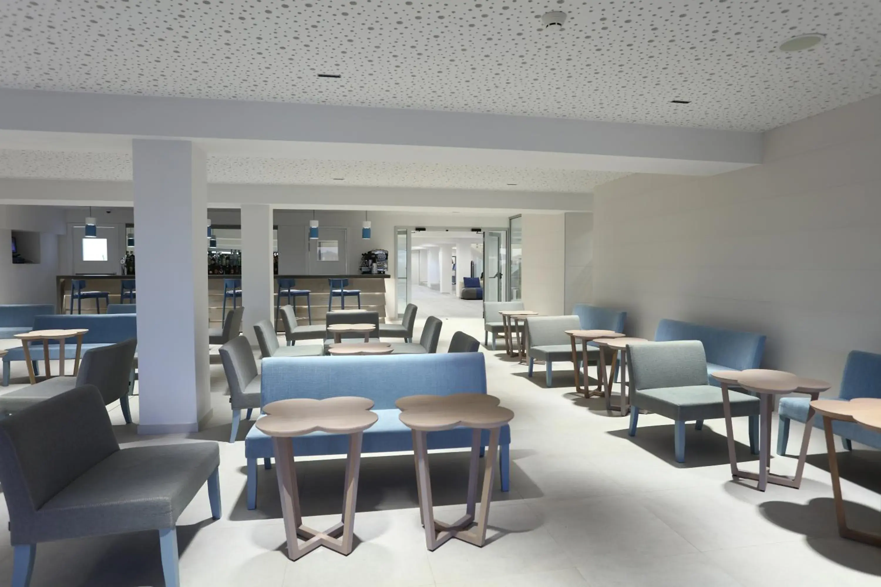 Lounge or bar in Mar Azul Pur Estil Hotel & Spa - Adults only Lounge or bar in Mar Azul Pur Estil Hotel & Spa - Adults only