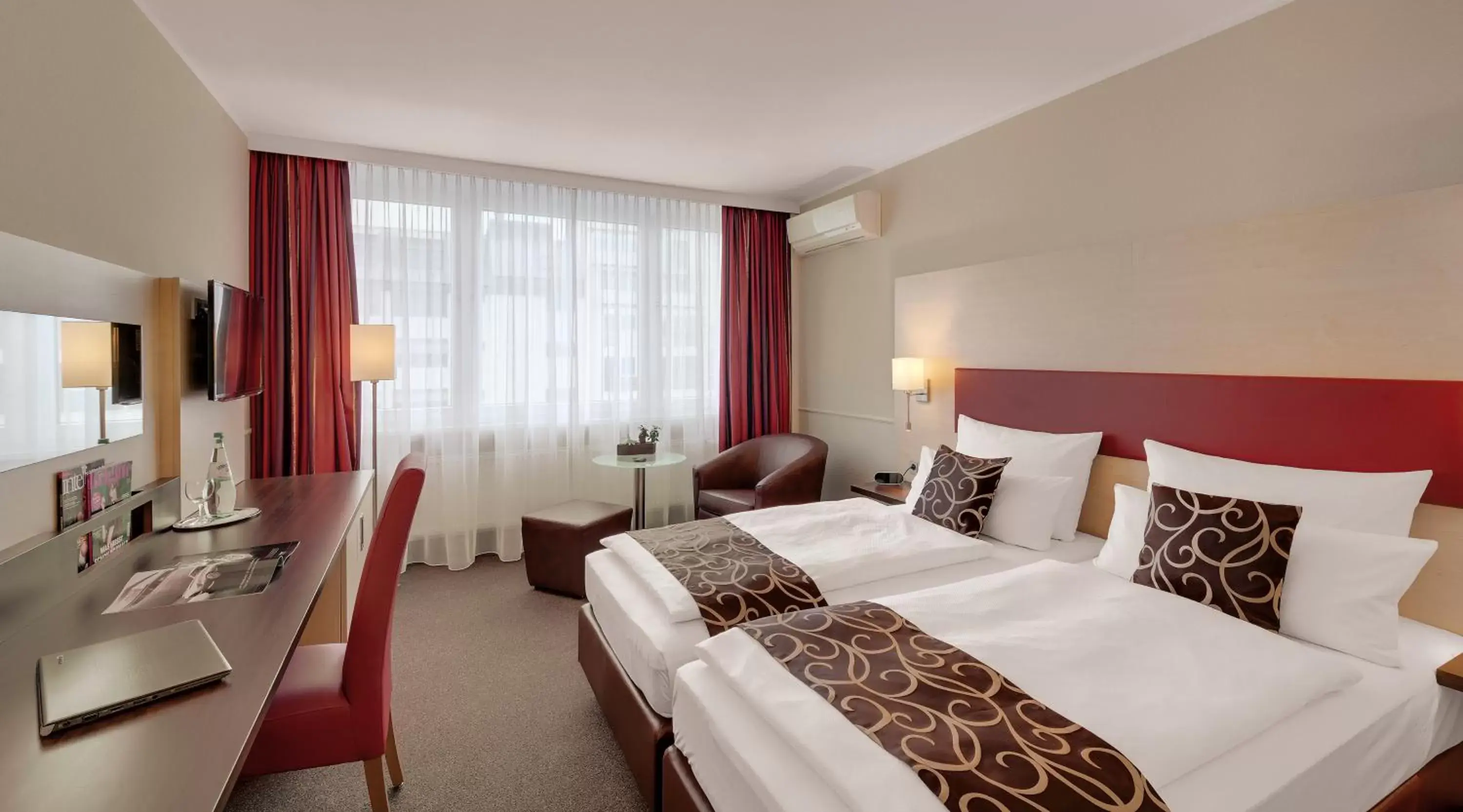 Photo of the whole room, Bed in Best Western Hotel Darmstadt Mitte