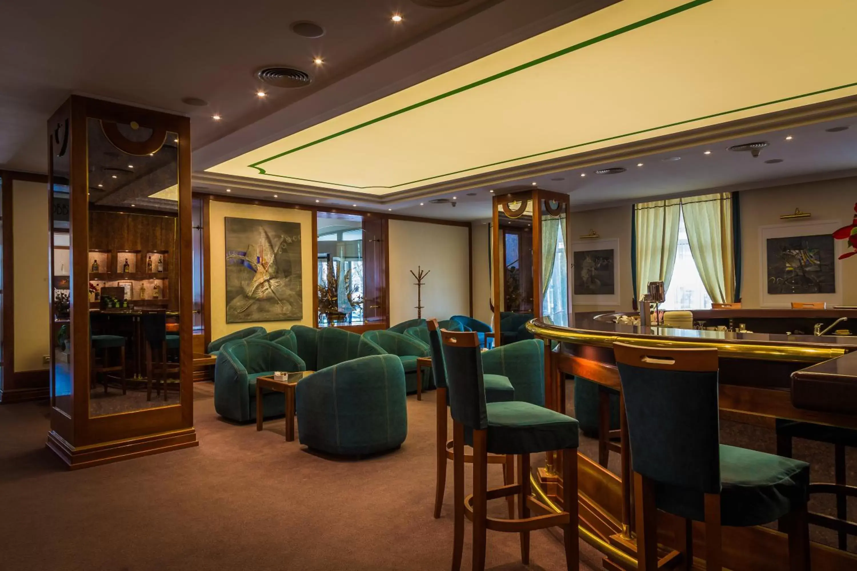 Lobby or reception, Lounge/Bar in Hotel Sevlievo Plaza