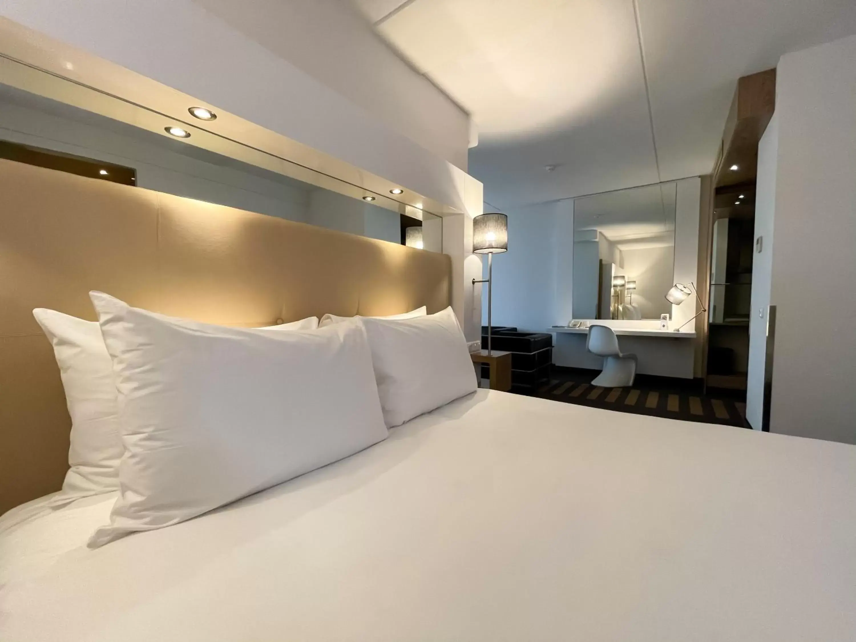 Bed in WestCord WTC Hotel Leeuwarden Bed in WestCord WTC Hotel Leeuwarden