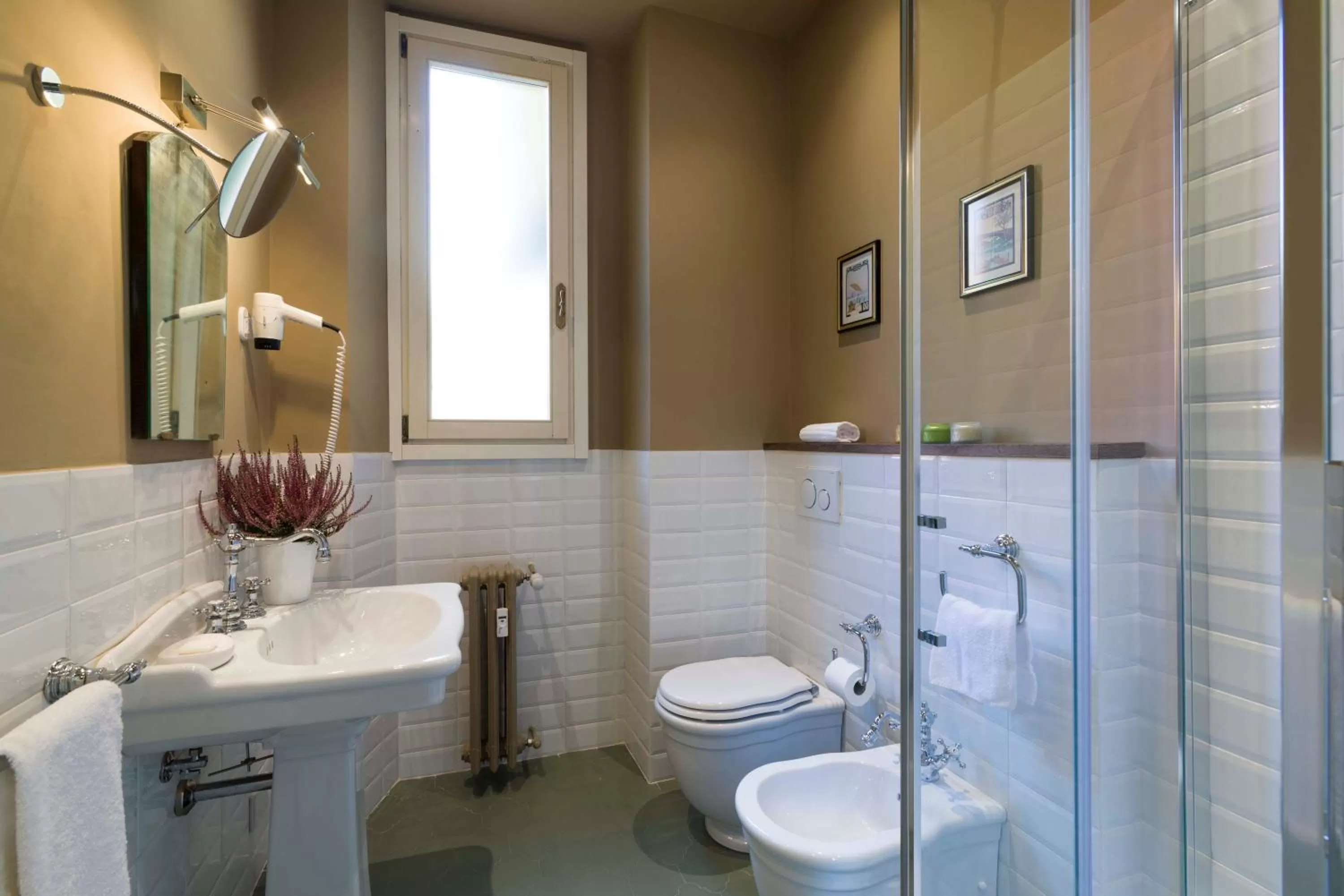 Toilet in Frími Boutique Rooms b&b