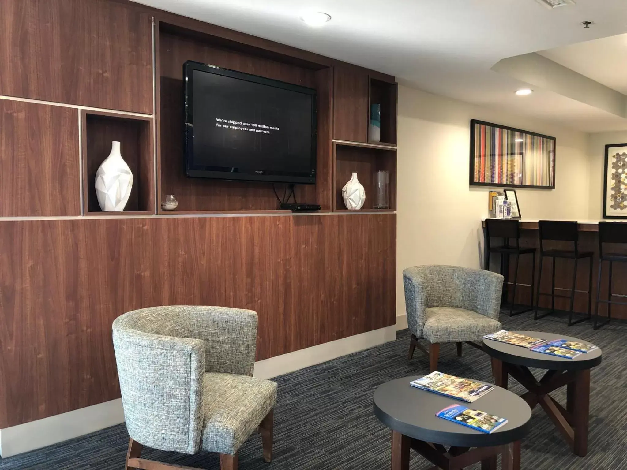 Property building, Seating Area in Holiday Inn Express Hotel & Suites Franklin, an IHG Hotel