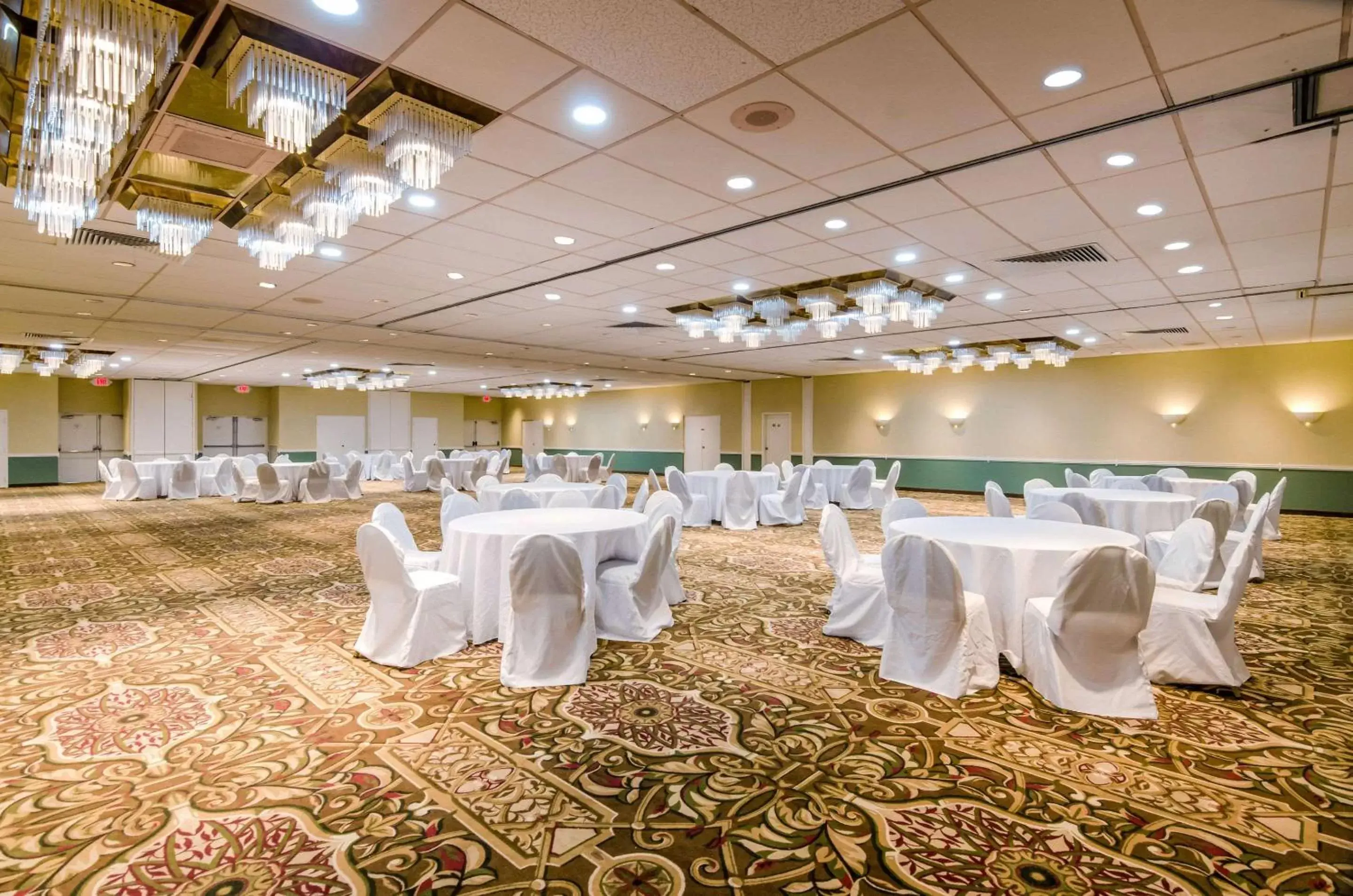 On site, Banquet Facilities in Quality Inn Roanoke Airport