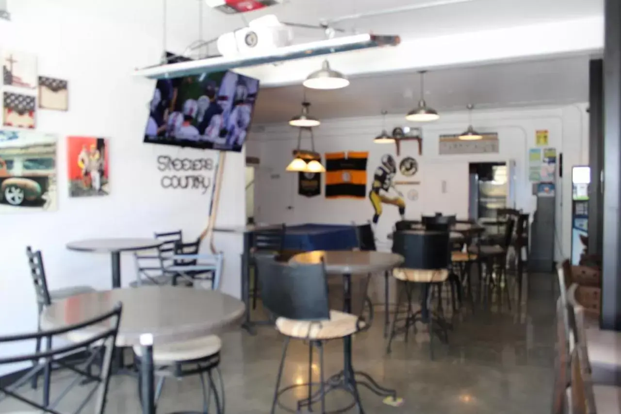 Restaurant/places to eat in Creekside Lodge and Cabins Restaurant/places to eat in Creekside Lodge and Cabins